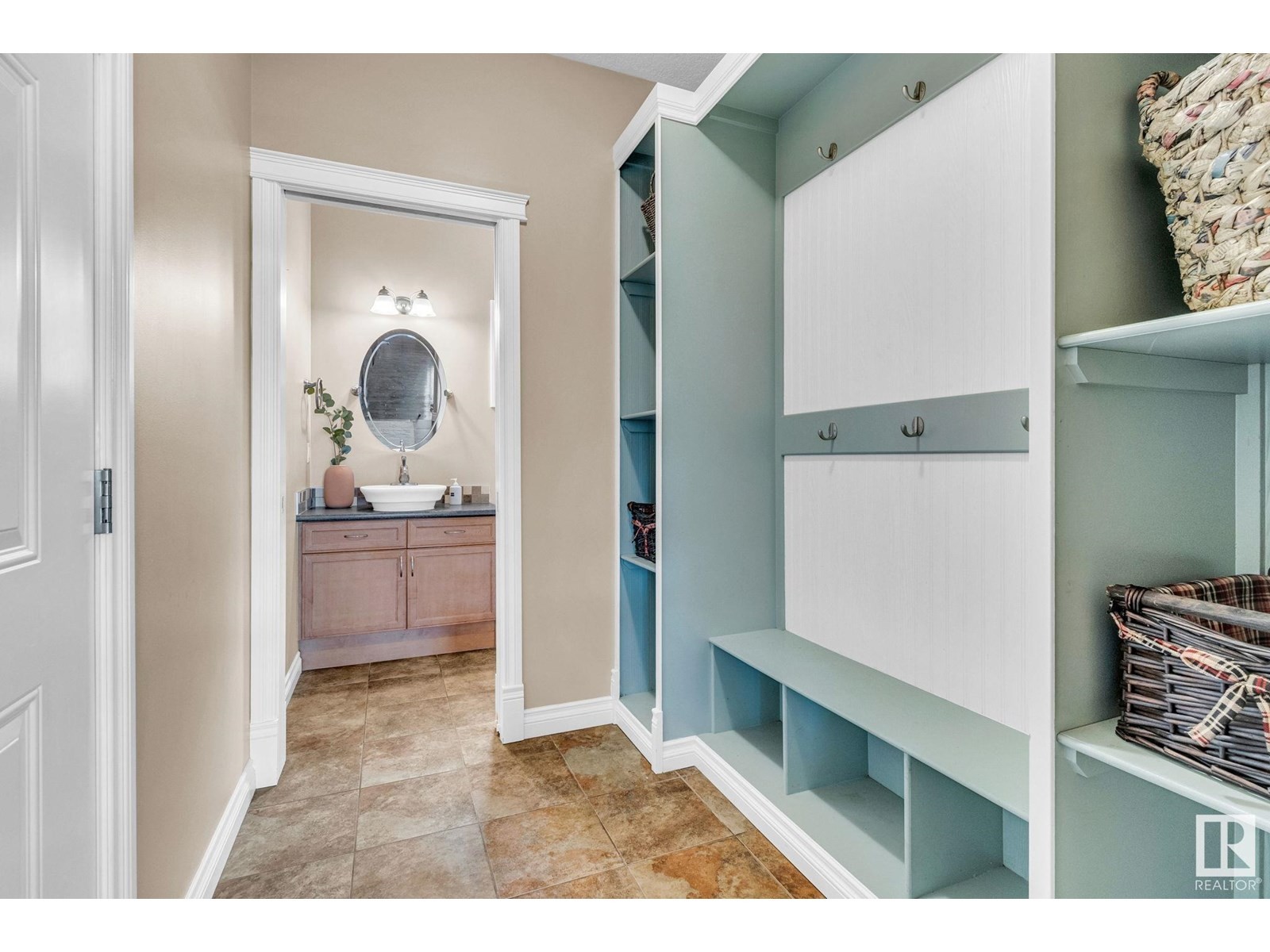 












5101 CHATEAU CO

,
Beaumont,




Alberta
T4X1W5

