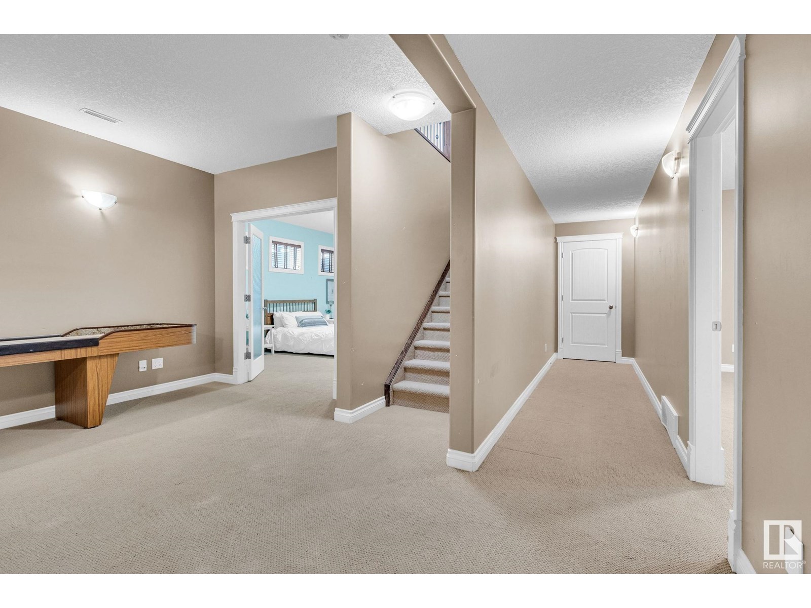 












5101 CHATEAU CO

,
Beaumont,




Alberta
T4X1W5


