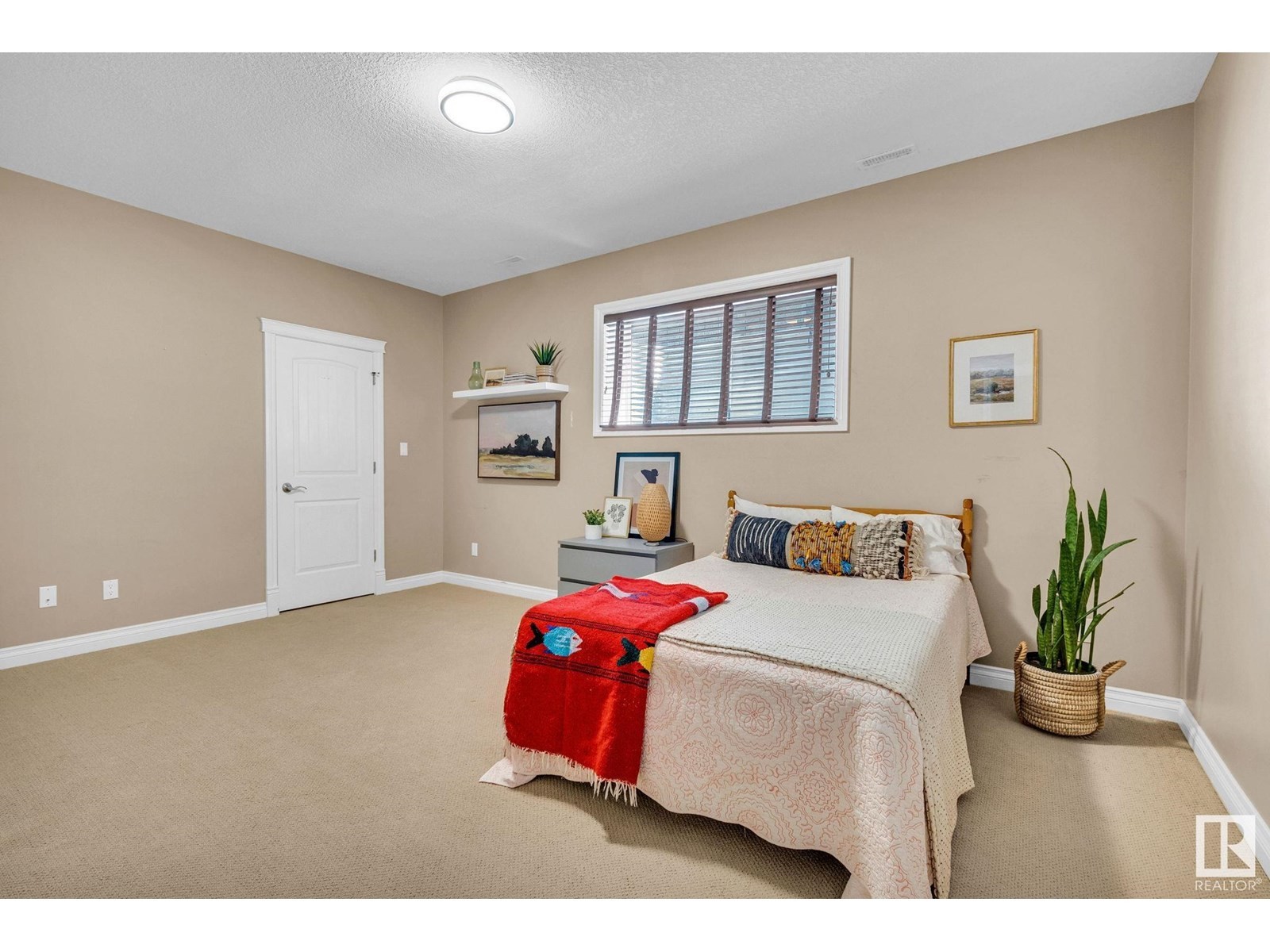 












5101 CHATEAU CO

,
Beaumont,




Alberta
T4X1W5

