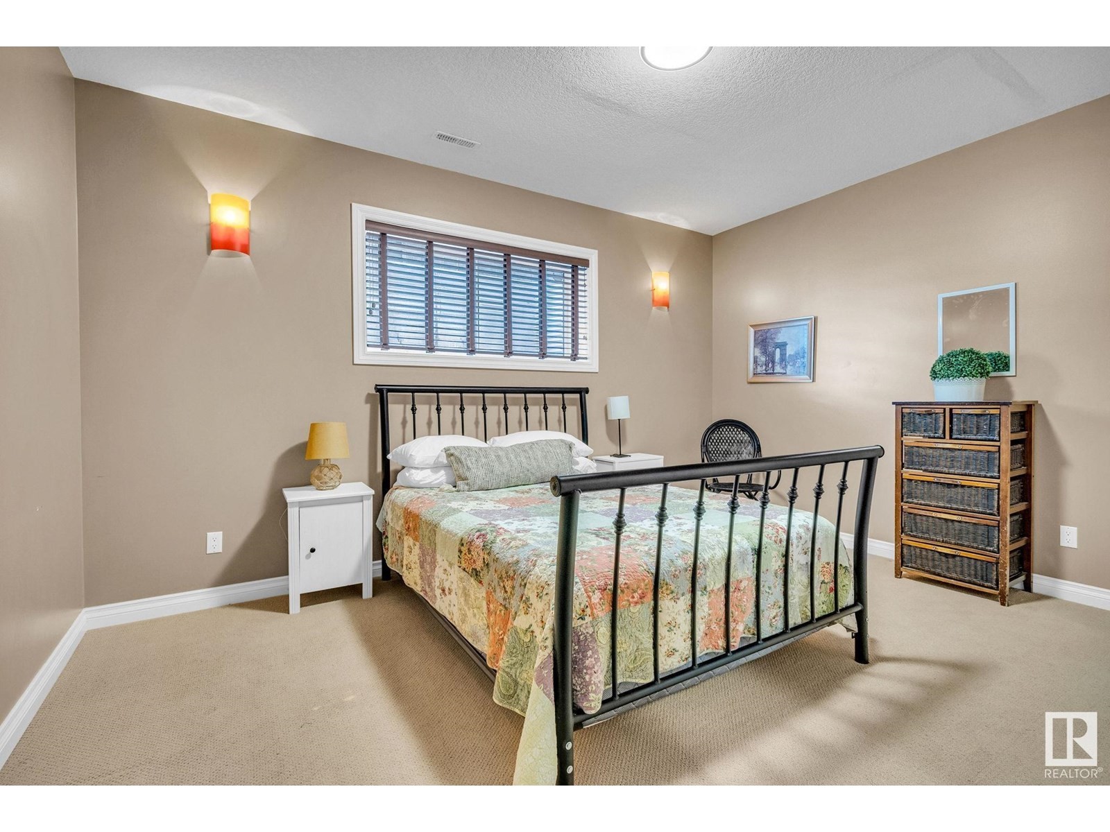 












5101 CHATEAU CO

,
Beaumont,




Alberta
T4X1W5

