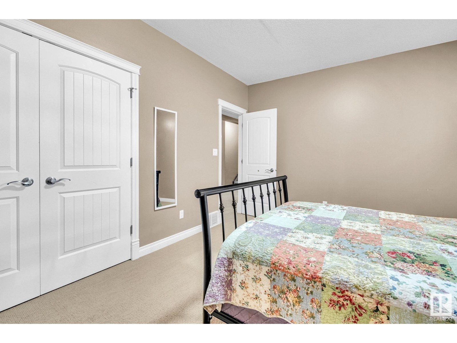 












5101 CHATEAU CO

,
Beaumont,




Alberta
T4X1W5

