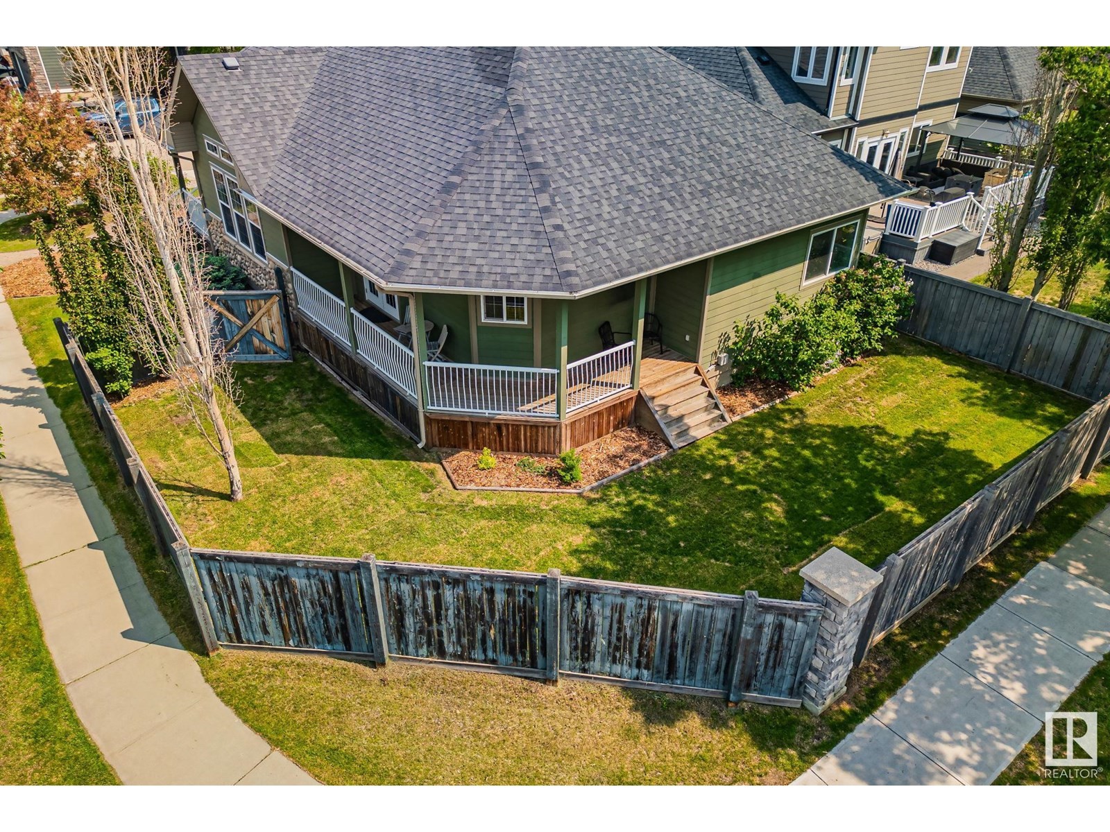 












5101 CHATEAU CO

,
Beaumont,




Alberta
T4X1W5


