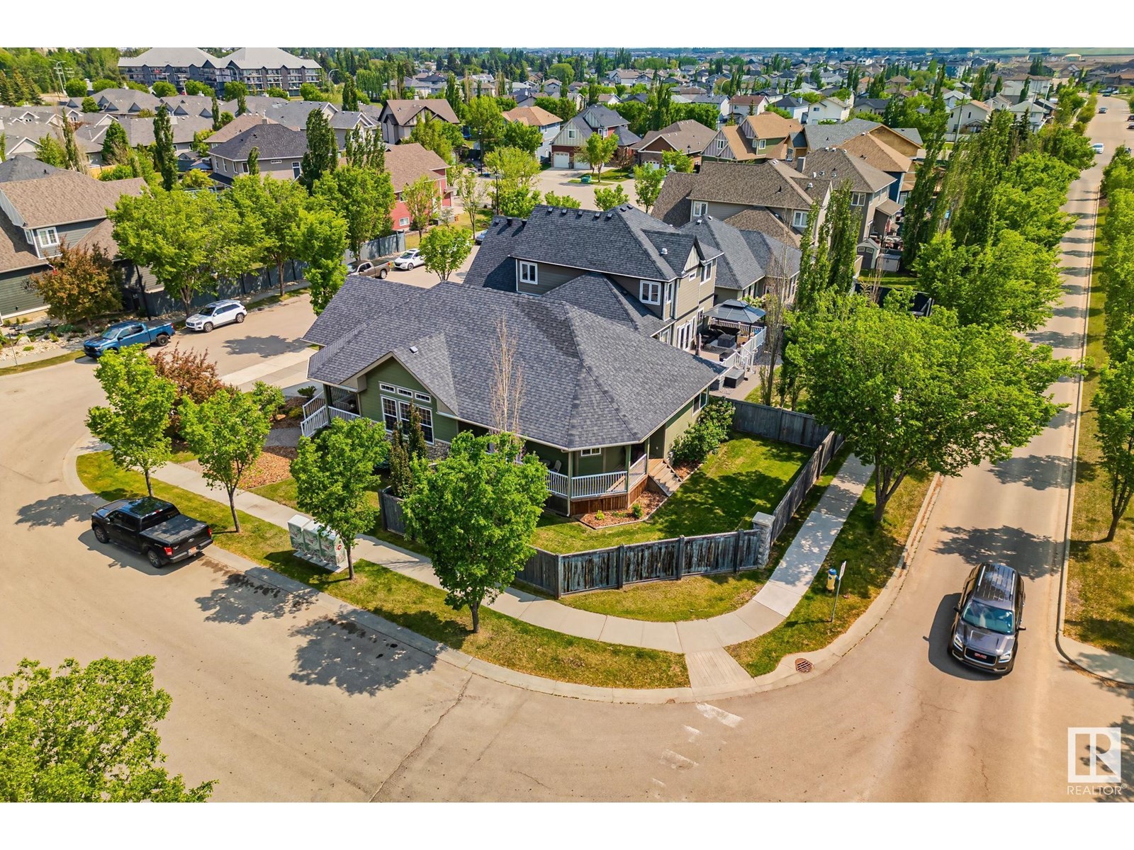 












5101 CHATEAU CO

,
Beaumont,




Alberta
T4X1W5

