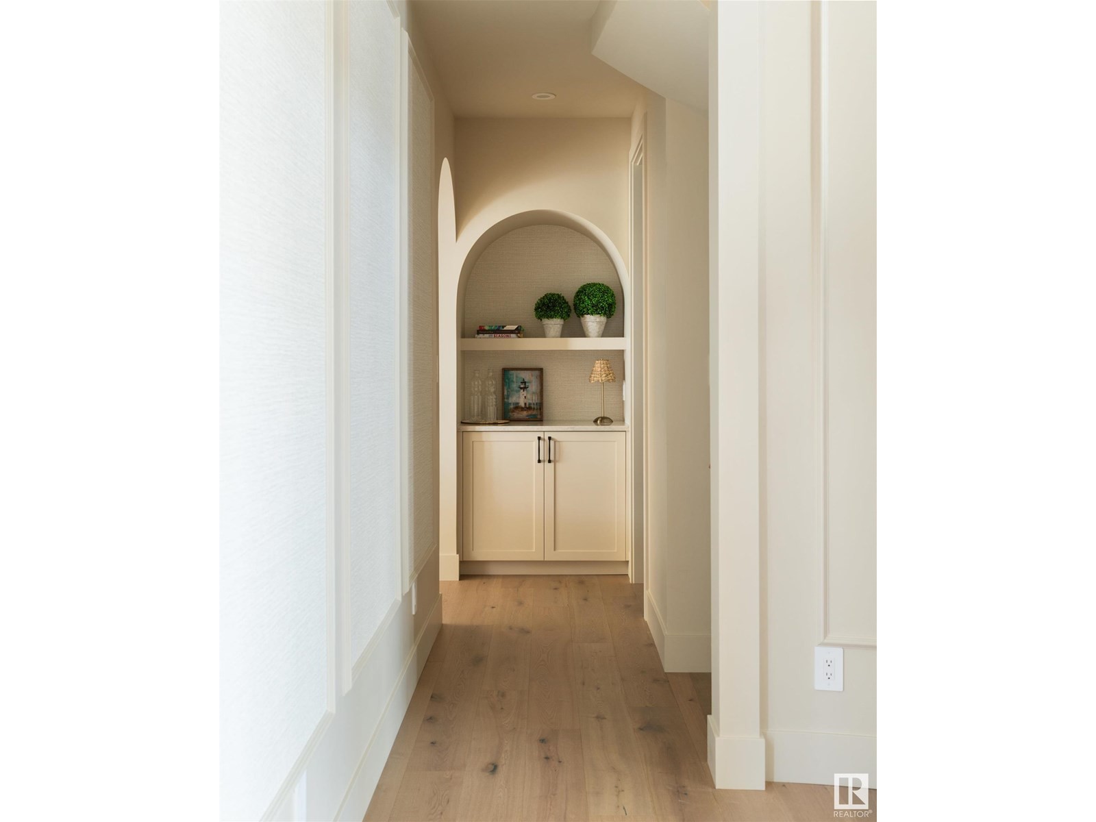 












8 JARDIN PL

,
St. Albert,




Alberta
T8N8A2

