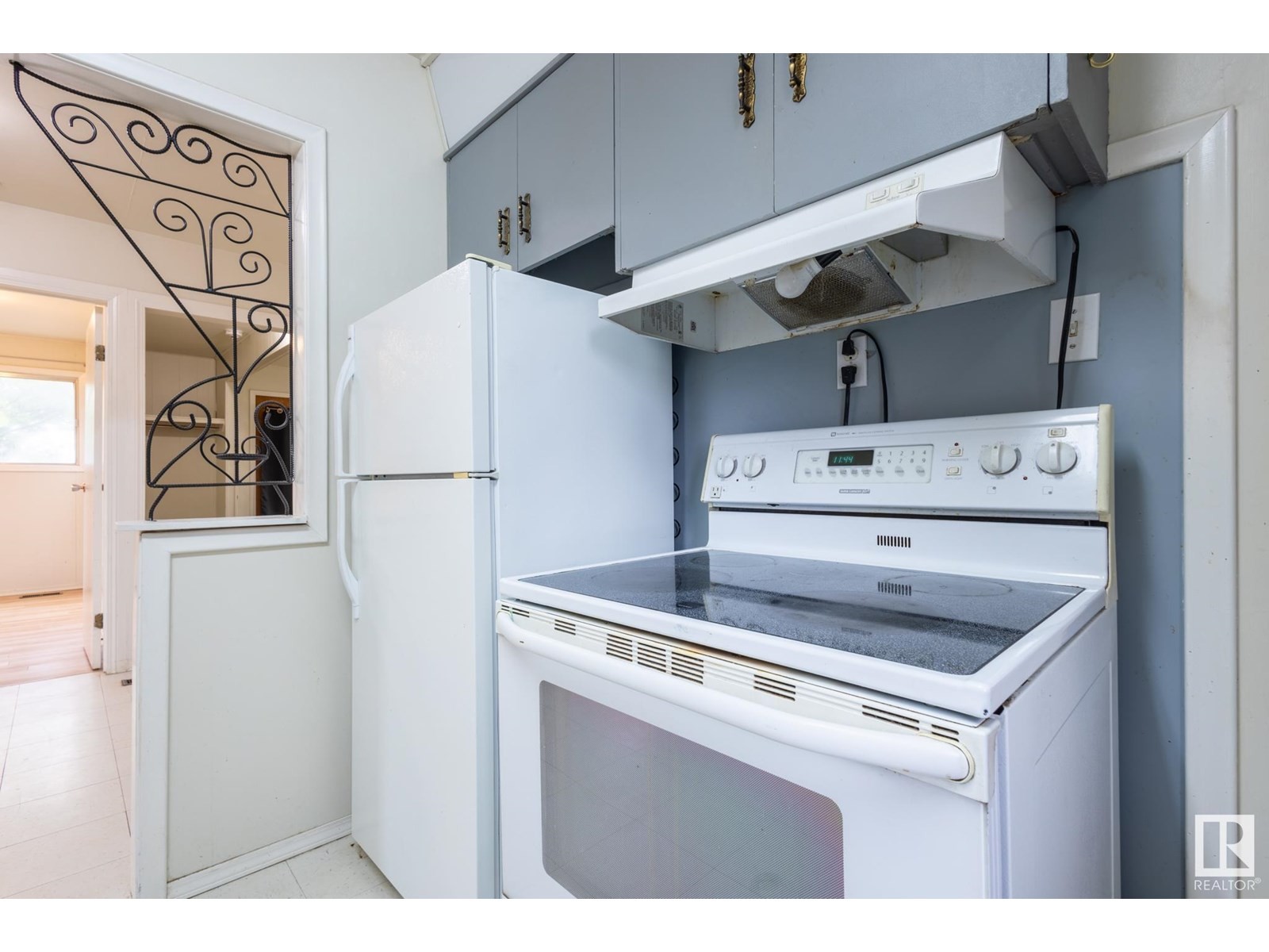 












529 6 ST

,
Thorhild,




Alberta
T0E3J0

