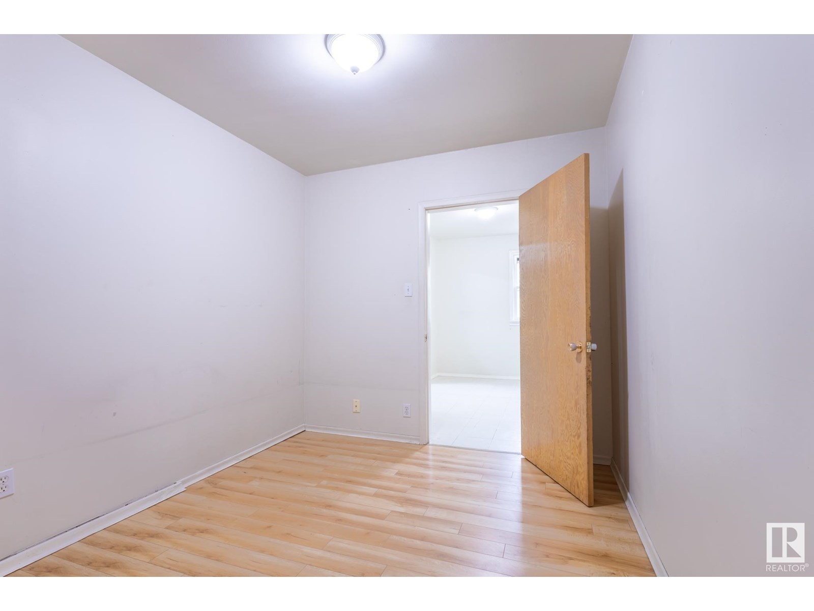












529 6 ST

,
Thorhild,




Alberta
T0E3J0

