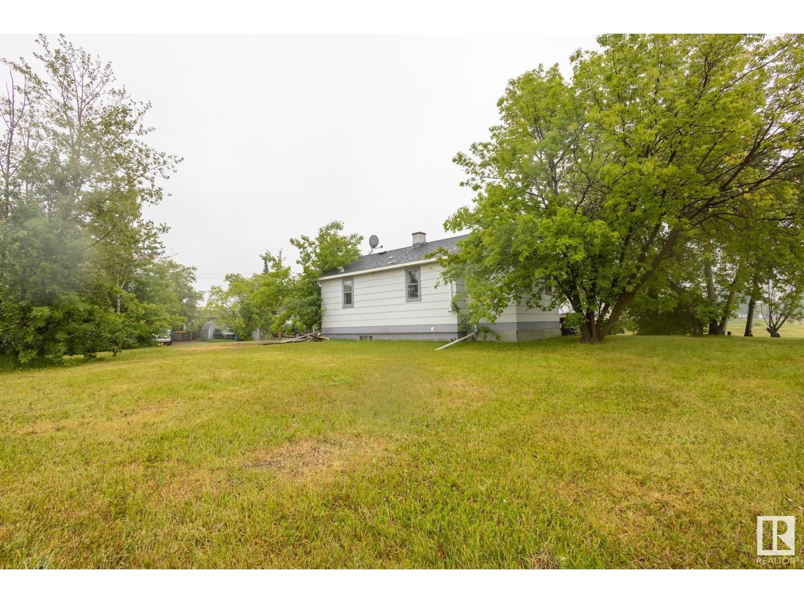 












529 6 ST

,
Thorhild,




Alberta
T0E3J0

