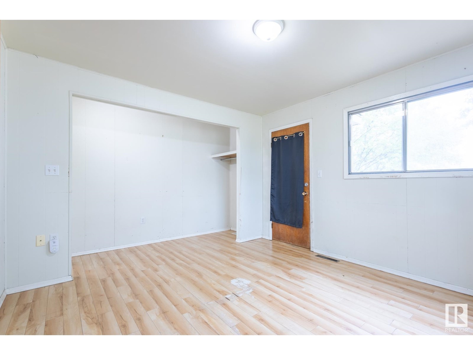












529 6 ST

,
Thorhild,




Alberta
T0E3J0

