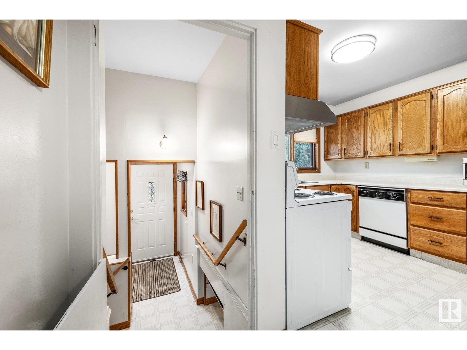 












14715 84 AV NW

,
Edmonton,




Alberta
T5R3X1

