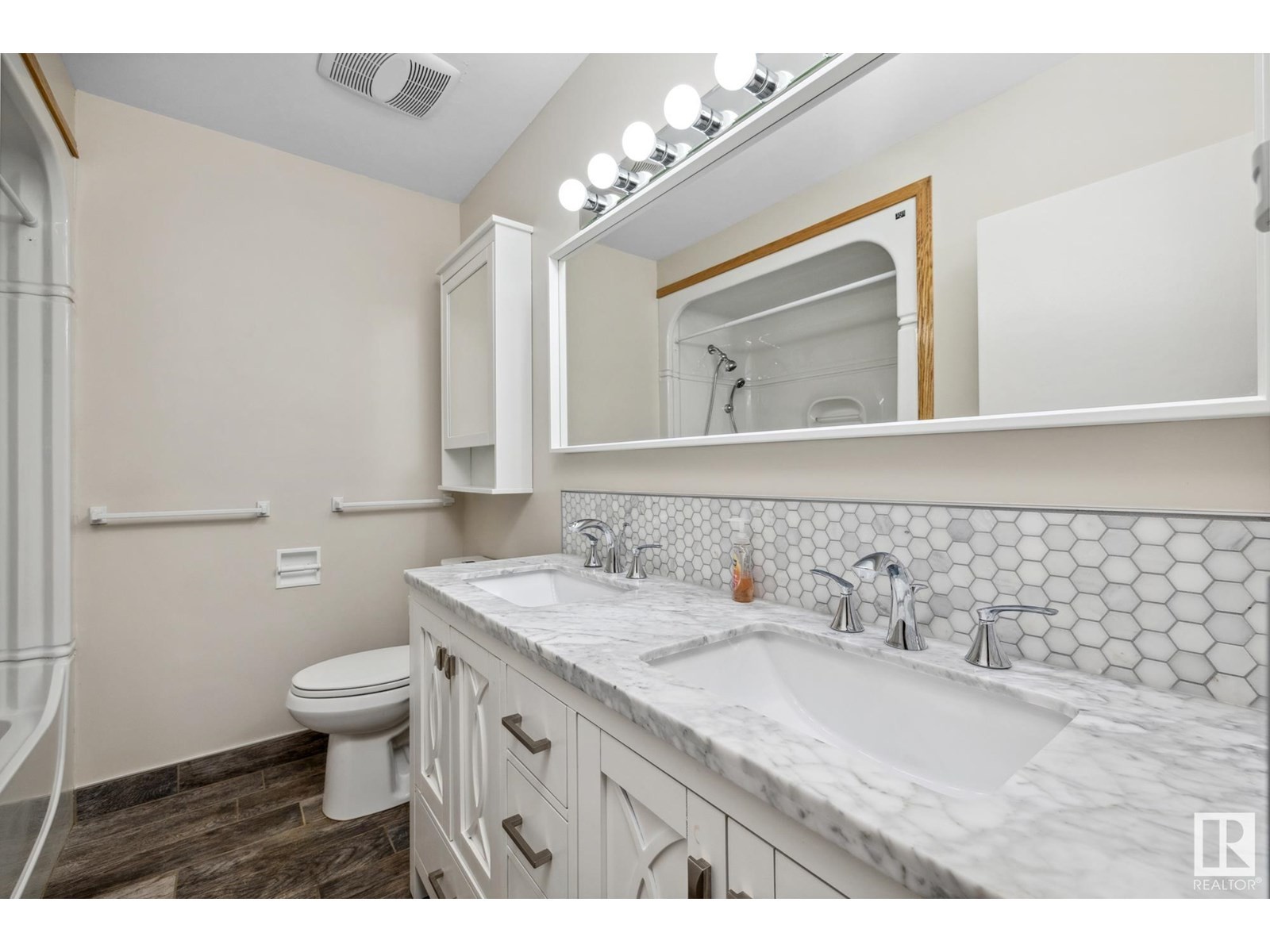 












14715 84 AV NW

,
Edmonton,




Alberta
T5R3X1

