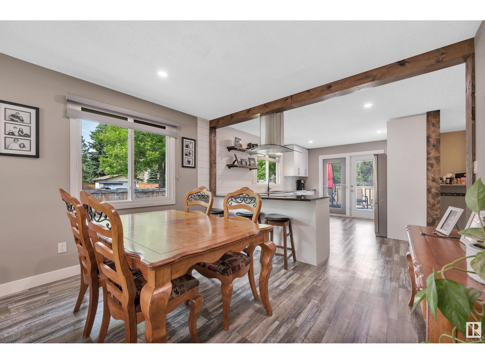 












31 WESTWOOD DR

,
St. Albert,




Alberta
T8N3E3

