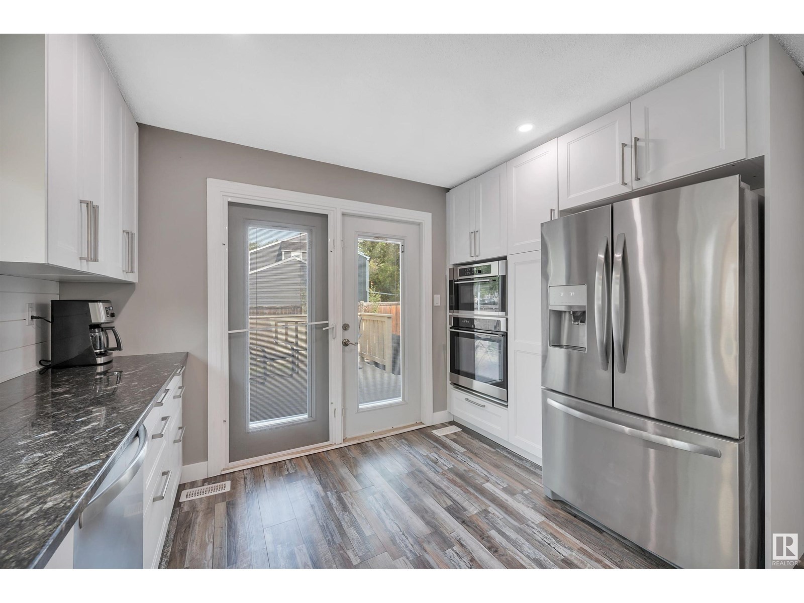 












31 WESTWOOD DR

,
St. Albert,




Alberta
T8N3E3

