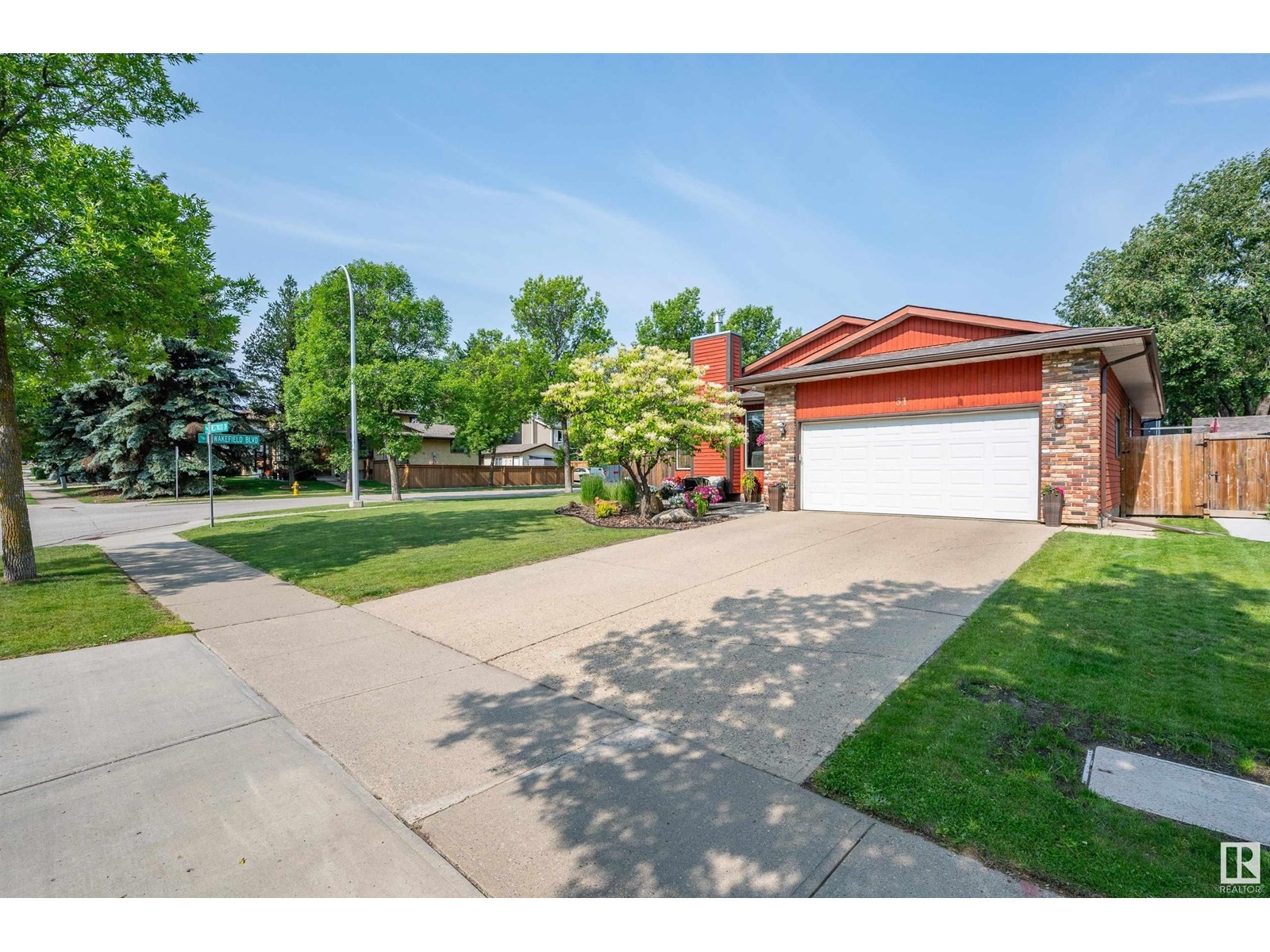 












31 WESTWOOD DR

,
St. Albert,




Alberta
T8N3E3

