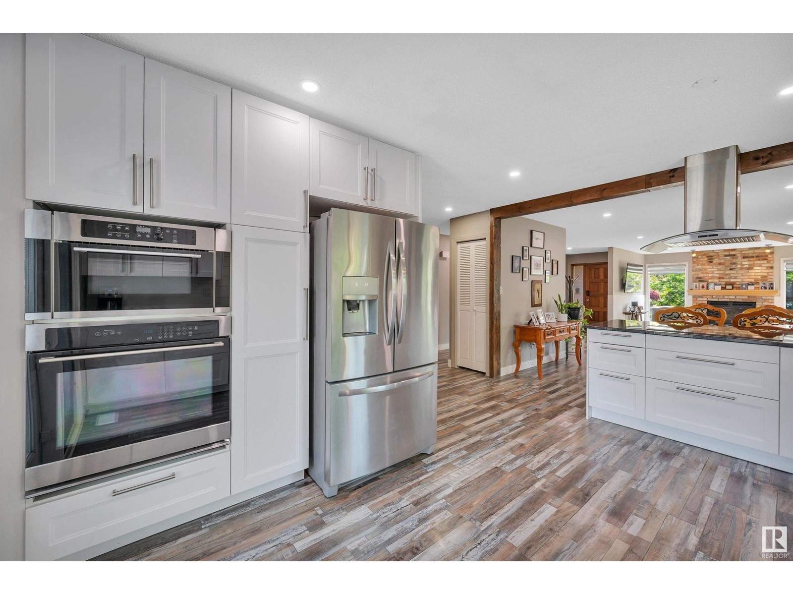 












31 WESTWOOD DR

,
St. Albert,




Alberta
T8N3E3

