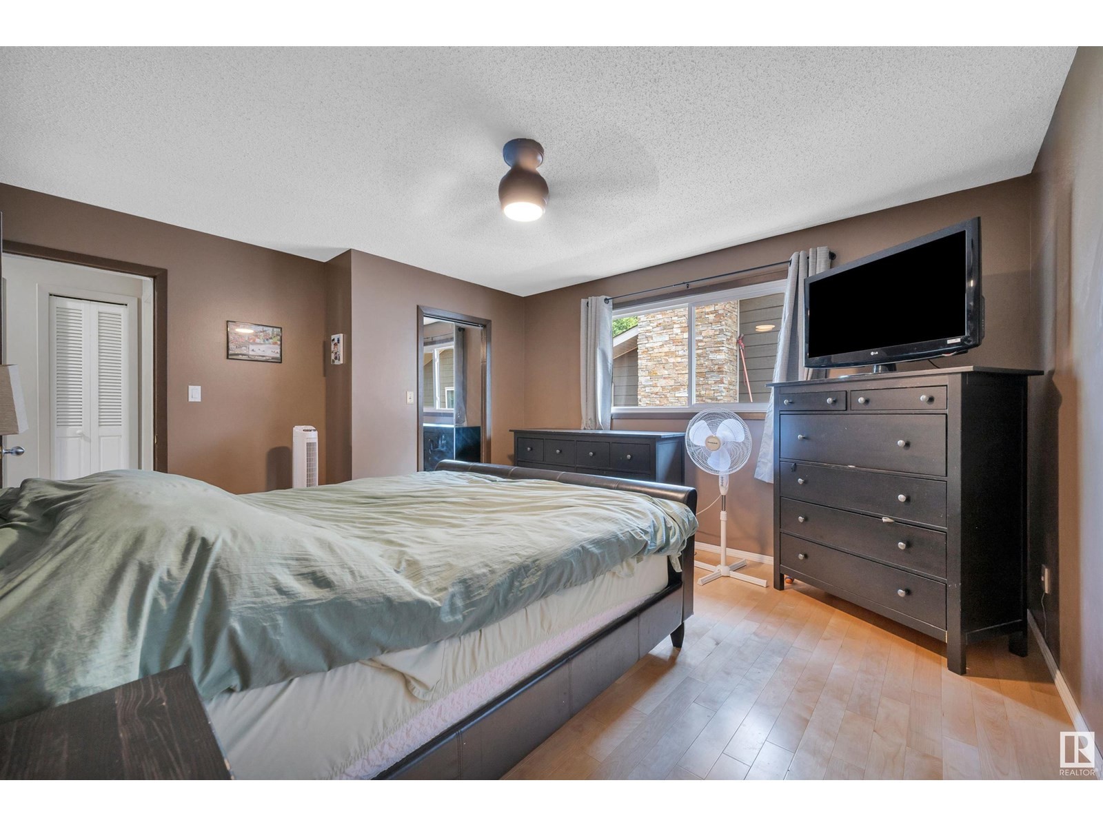 












31 WESTWOOD DR

,
St. Albert,




Alberta
T8N3E3

