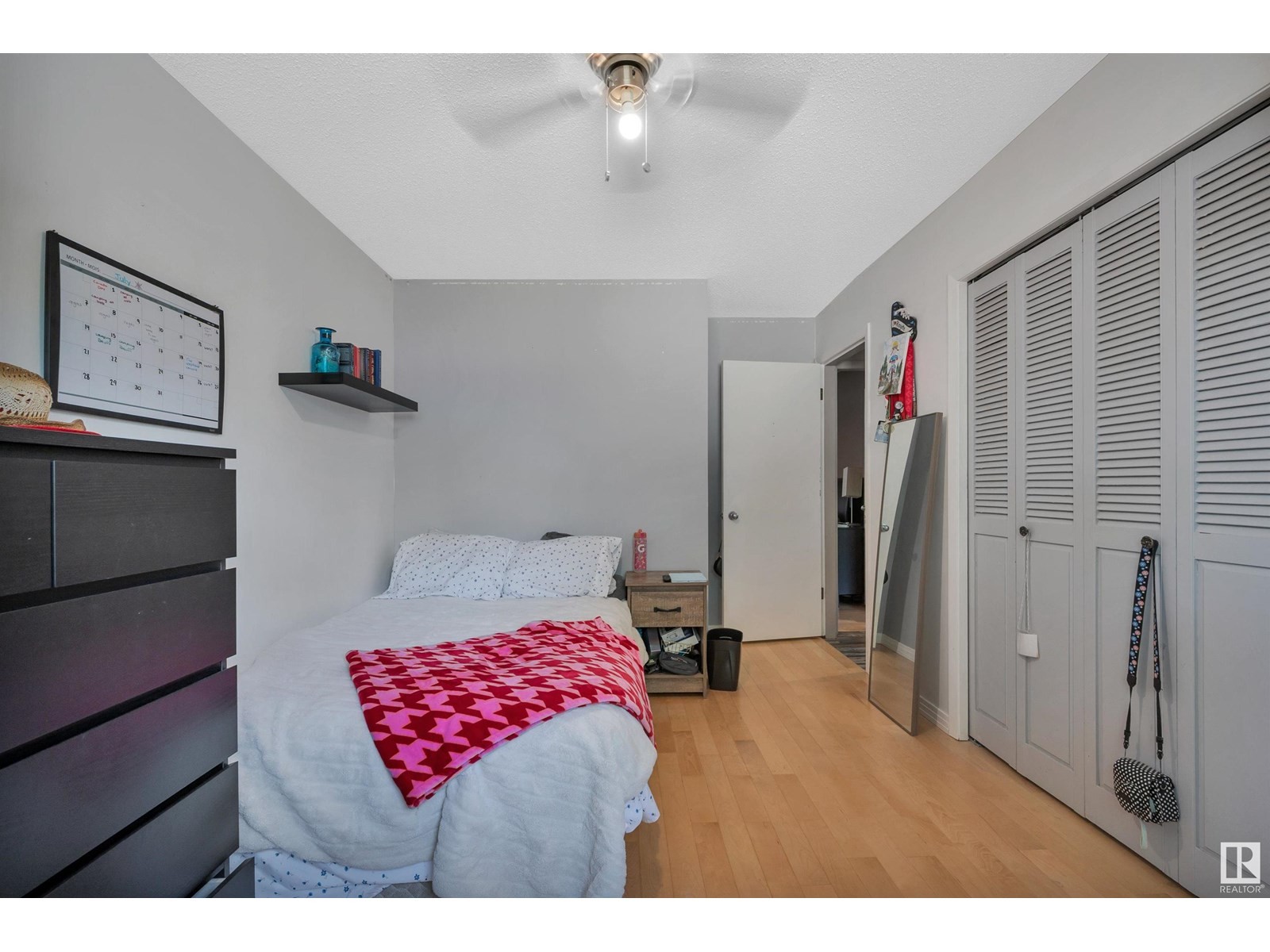












31 WESTWOOD DR

,
St. Albert,




Alberta
T8N3E3

