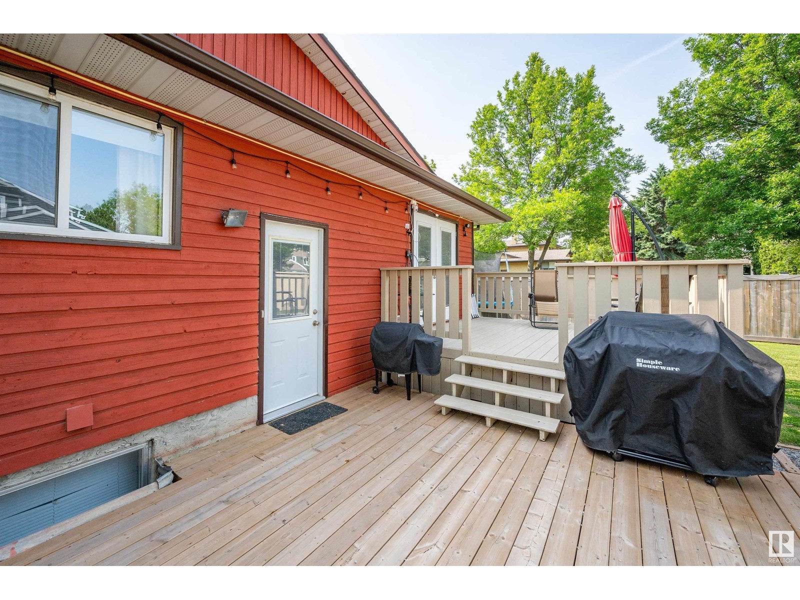 












31 WESTWOOD DR

,
St. Albert,




Alberta
T8N3E3

