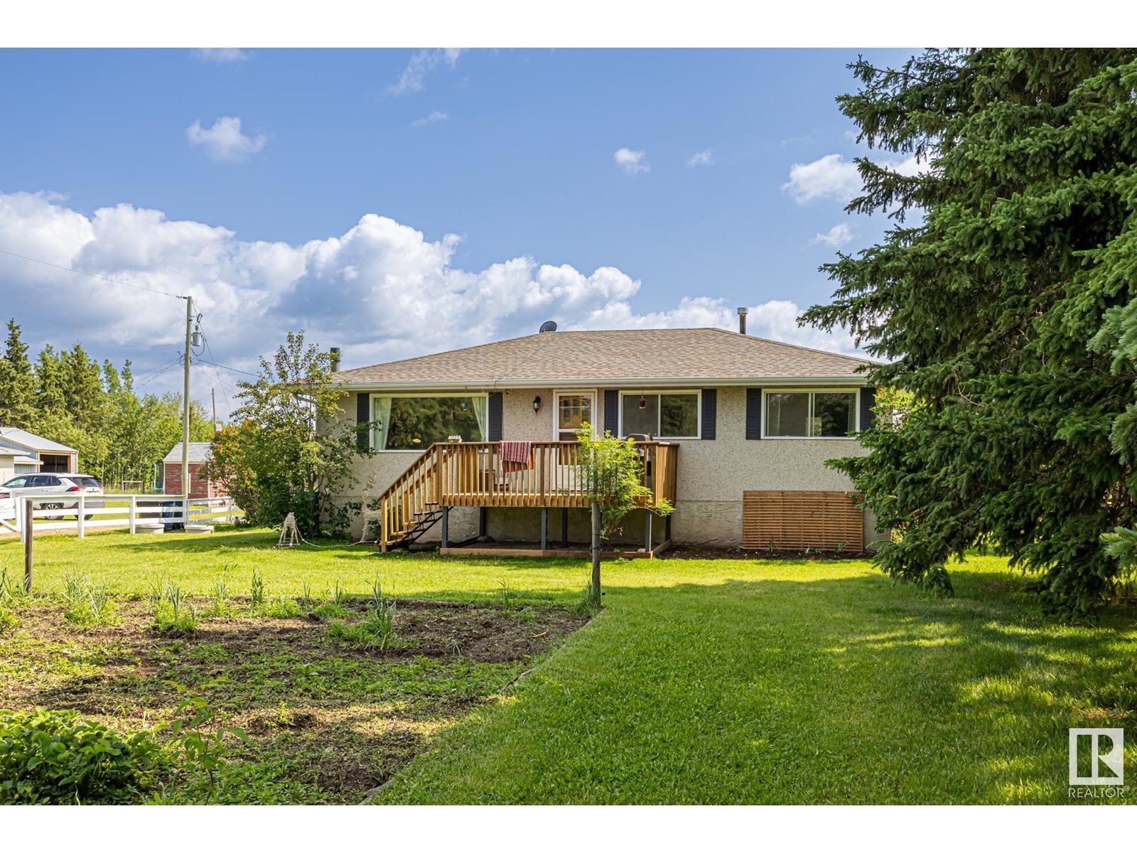 












22037 TWP ROAD 520

,
Rural Strathcona County,




Alberta
T8A1A6

