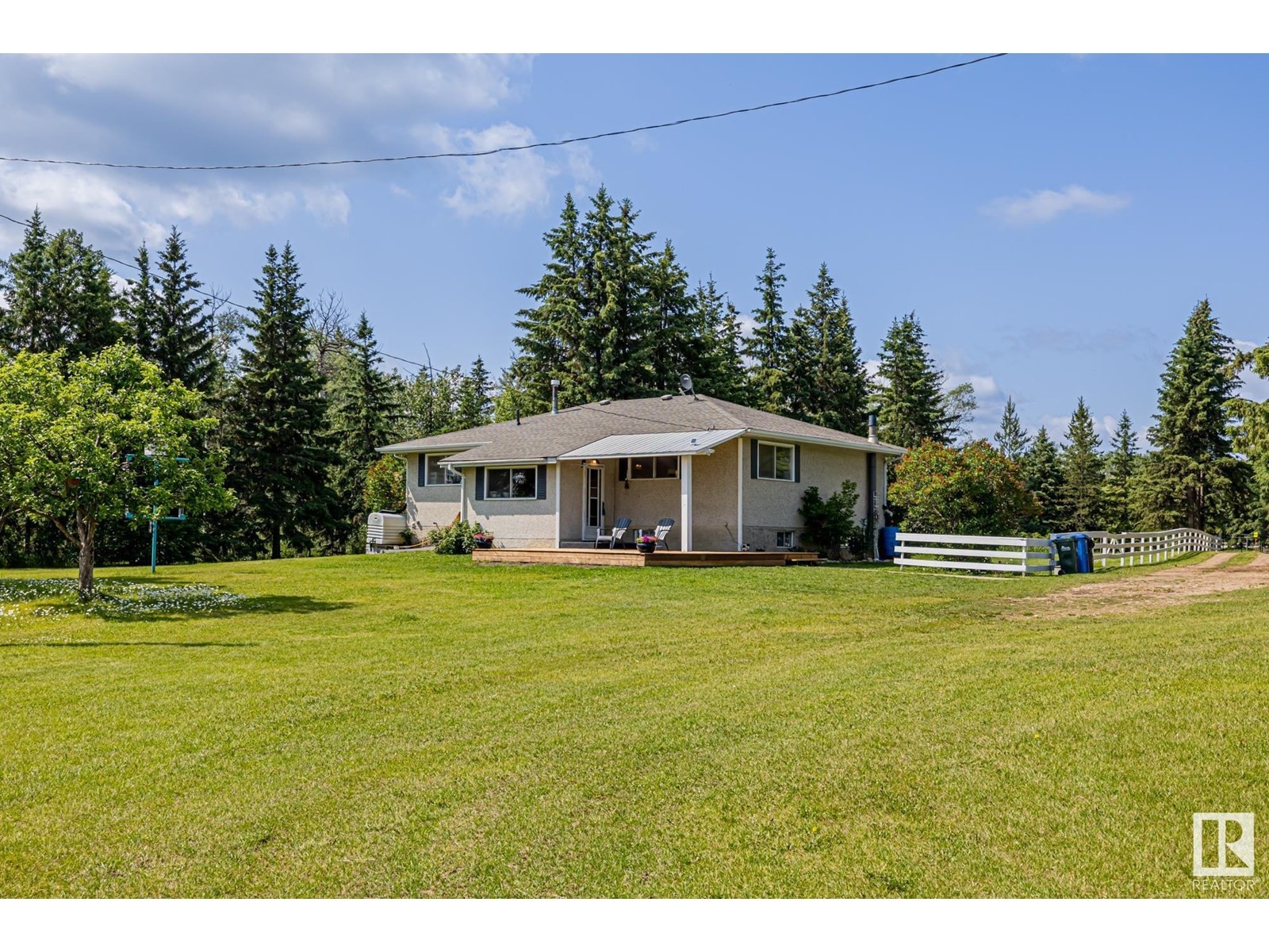 












22037 TWP ROAD 520

,
Rural Strathcona County,




Alberta
T8A1A6

