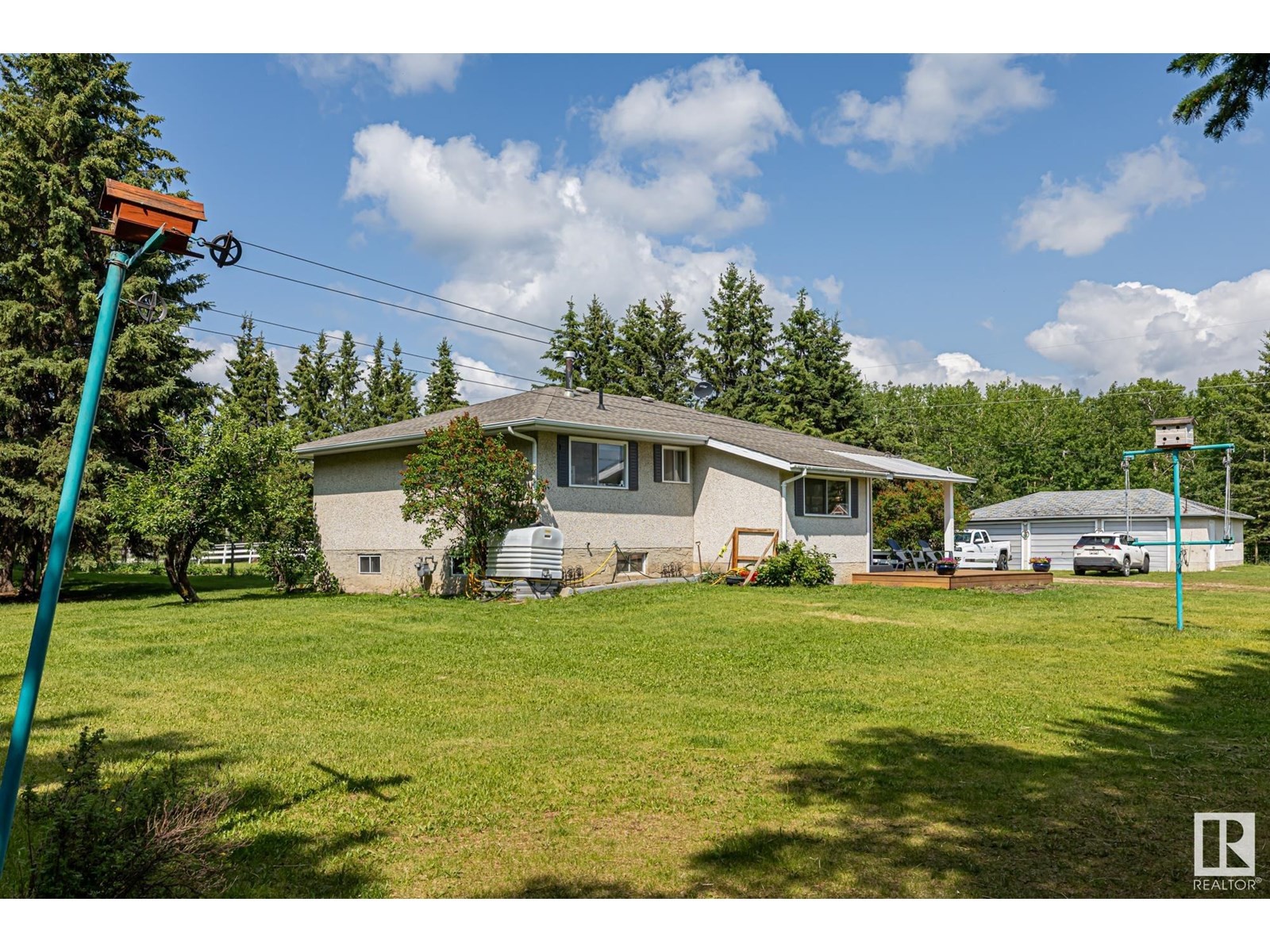 












22037 TWP ROAD 520

,
Rural Strathcona County,




Alberta
T8A1A6

