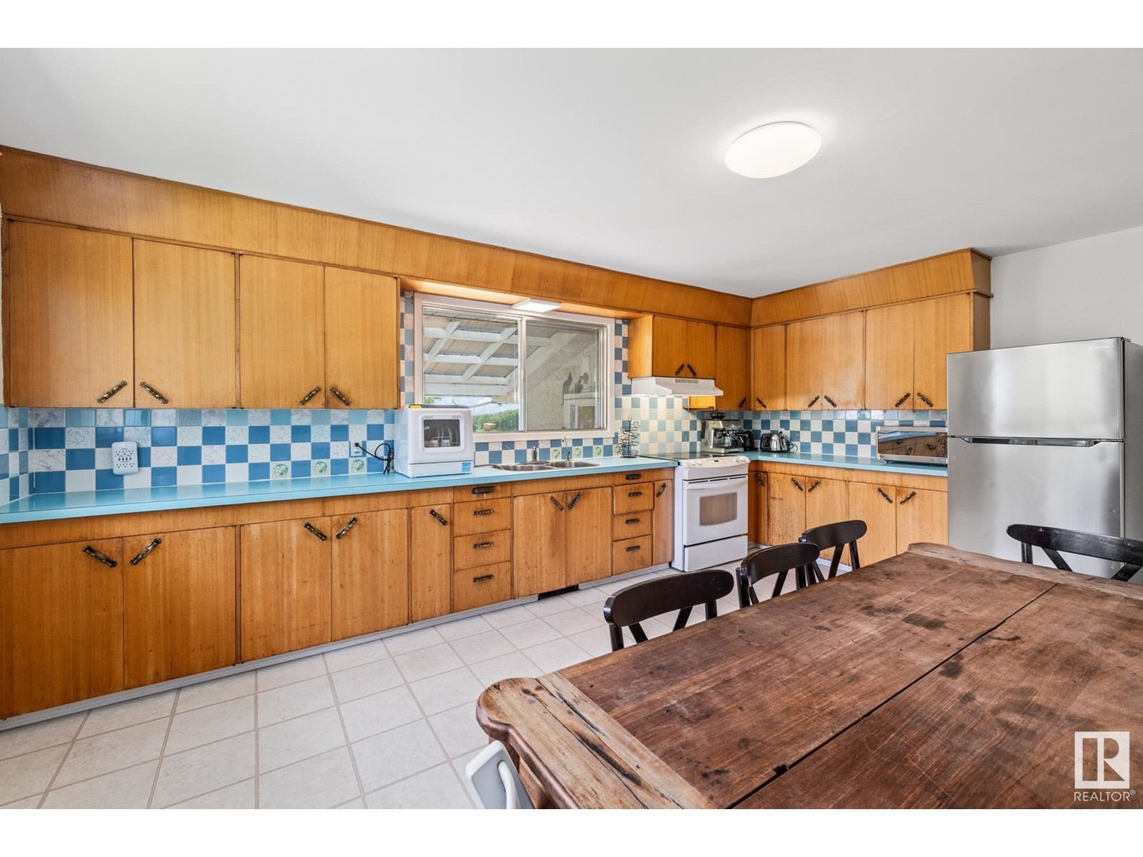 












22037 TWP ROAD 520

,
Rural Strathcona County,




Alberta
T8A1A6

