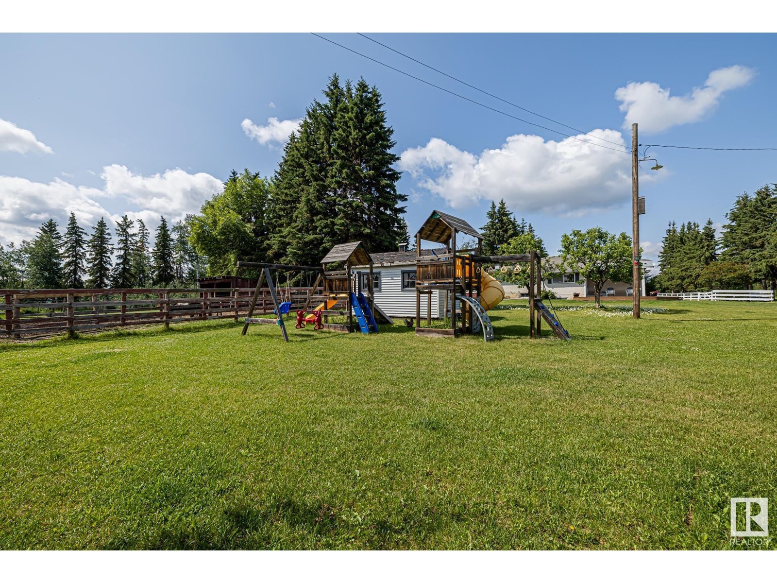 












22037 TWP ROAD 520

,
Rural Strathcona County,




Alberta
T8A1A6

