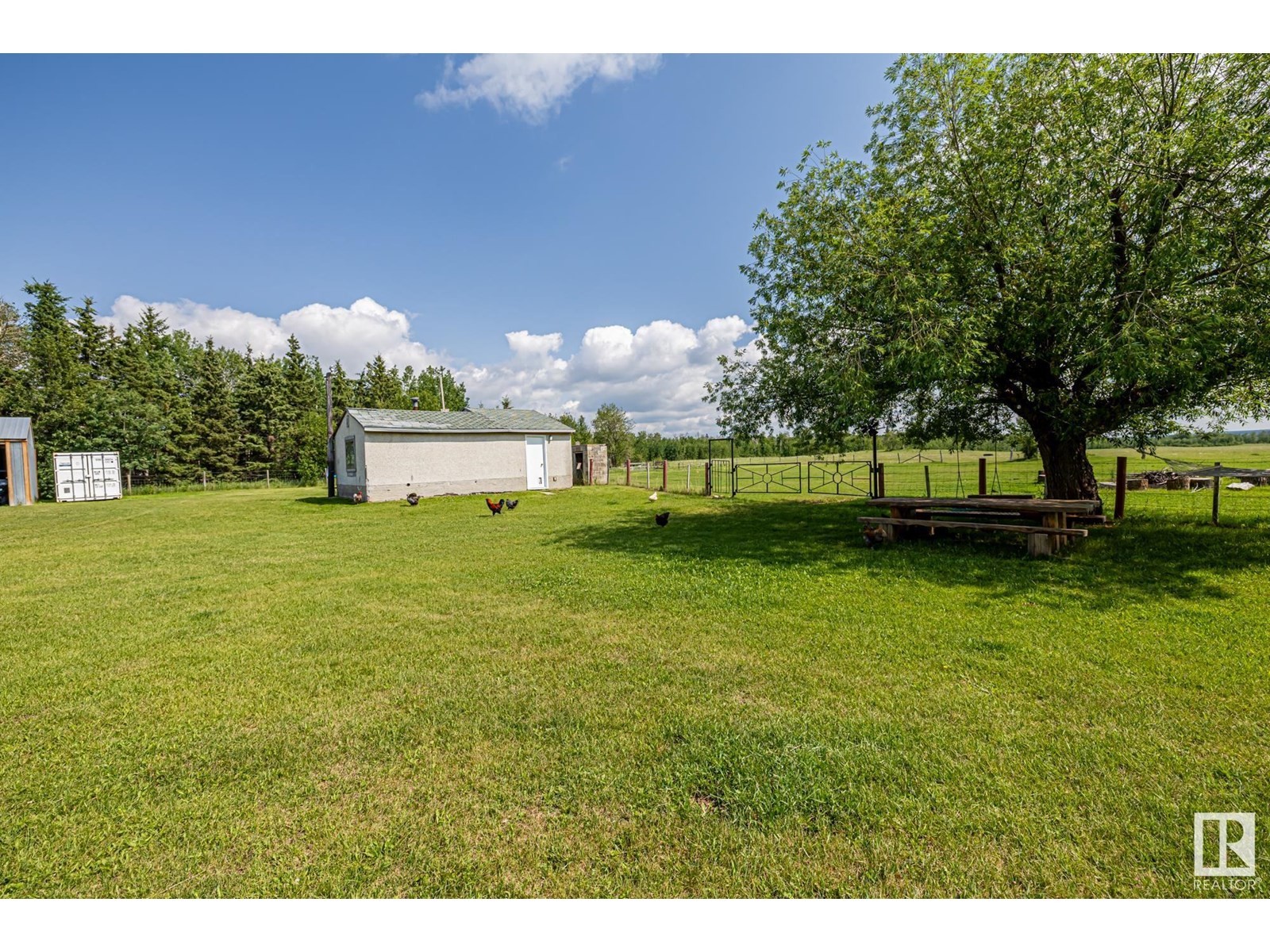 












22037 TWP ROAD 520

,
Rural Strathcona County,




Alberta
T8A1A6

