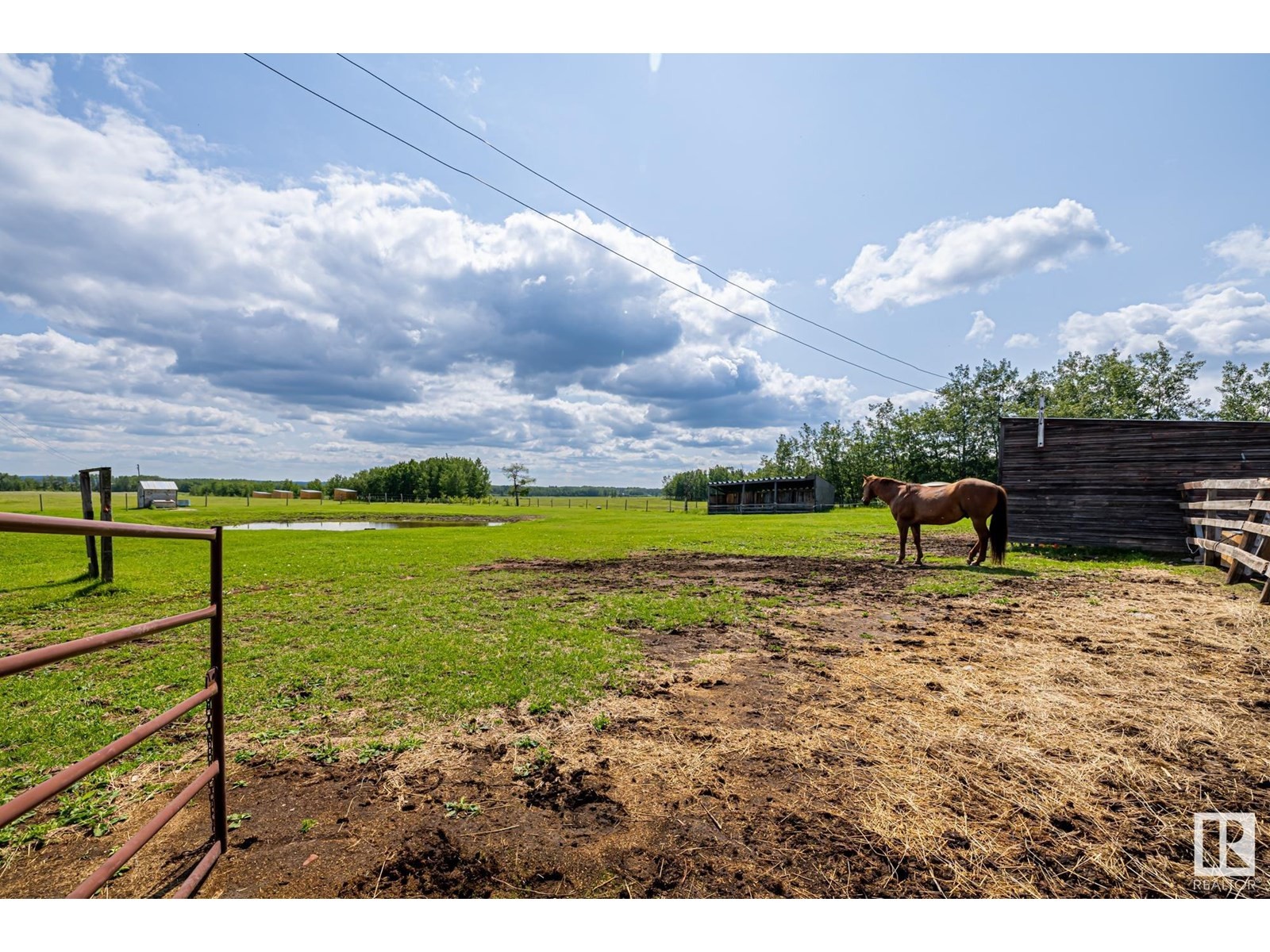 












22037 TWP ROAD 520

,
Rural Strathcona County,




Alberta
T8A1A6

