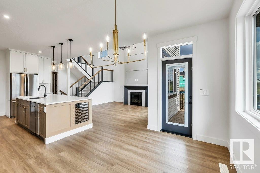 












80 HEMINGWAY CR

,
Spruce Grove,




Alberta
T7X2L6

