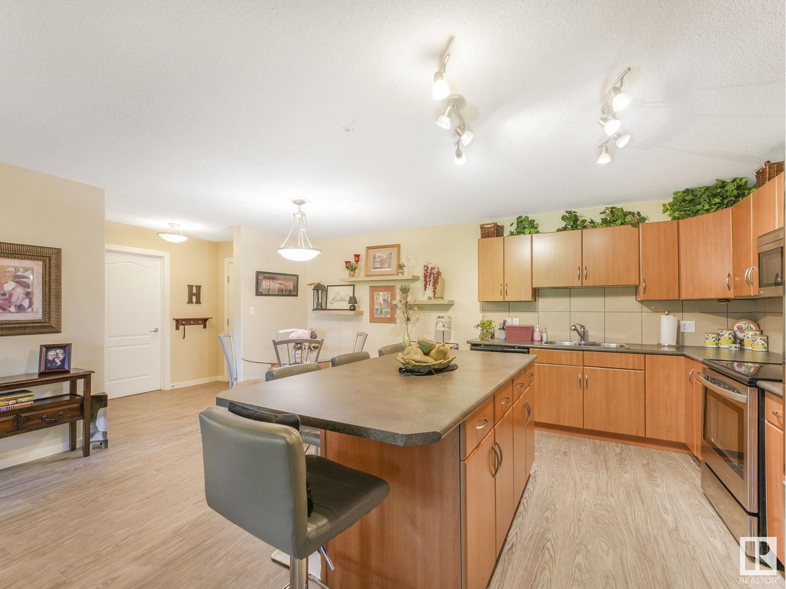 












#119 278 SUDER GREENS DR NW

,
Edmonton,




Alberta
T5T6V6

