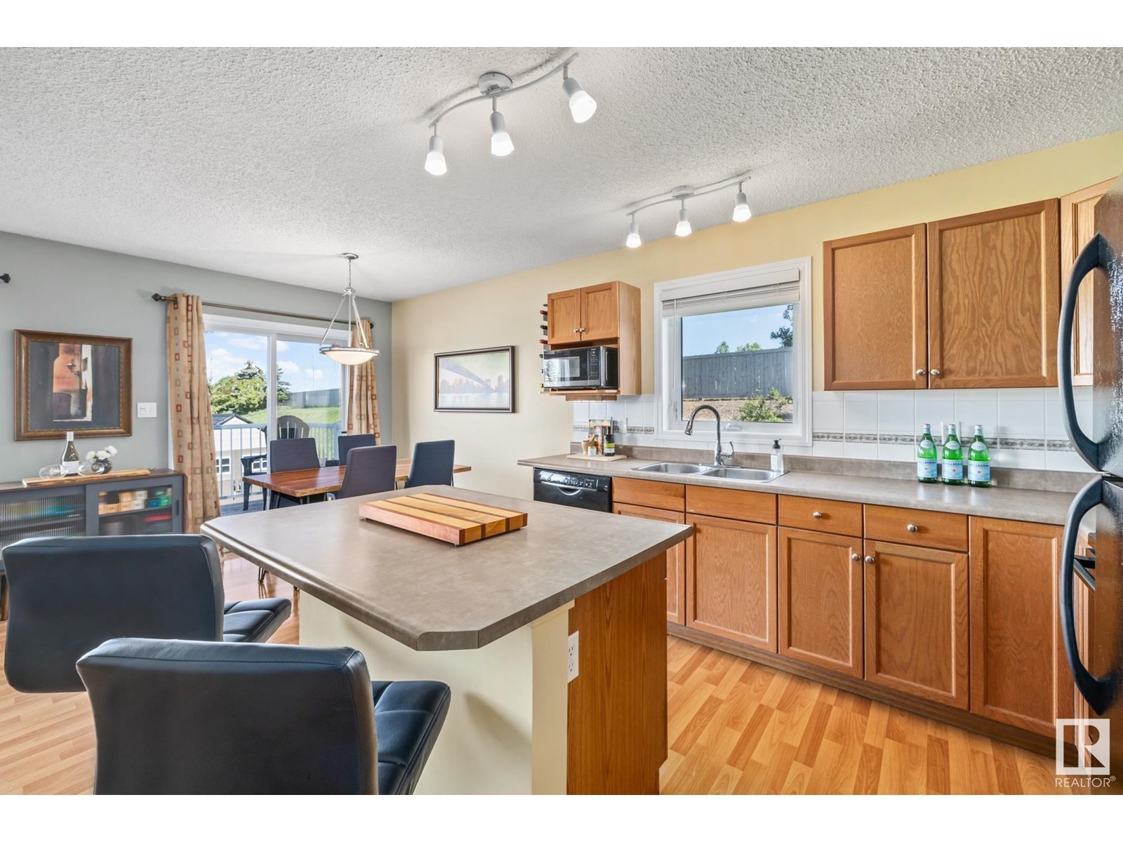 












#91 4350 23 ST NW

,
Edmonton,




Alberta
T6T1X8

