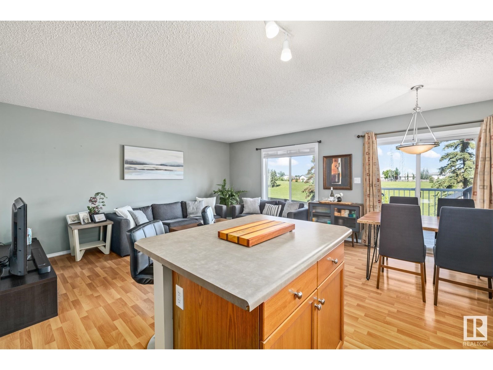












#91 4350 23 ST NW

,
Edmonton,




Alberta
T6T1X8

