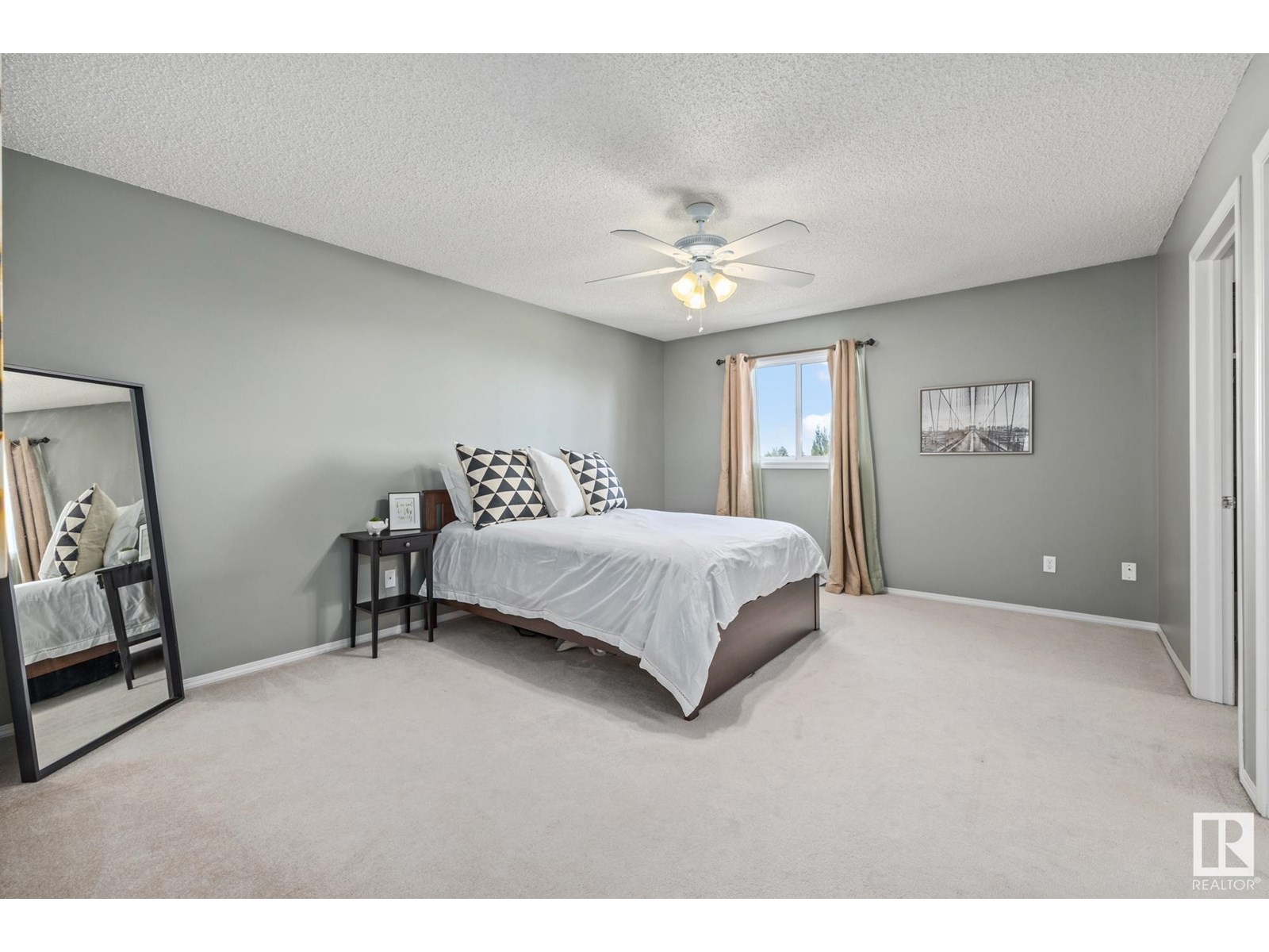 












#91 4350 23 ST NW

,
Edmonton,




Alberta
T6T1X8

