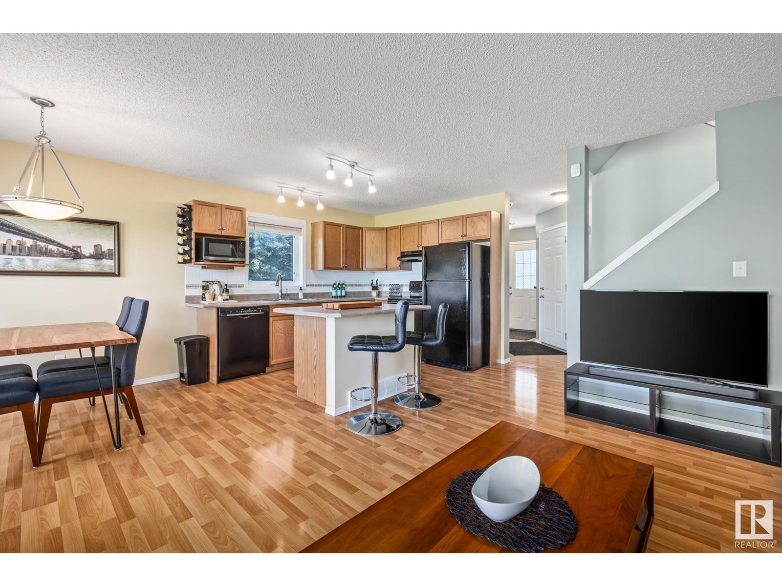 












#91 4350 23 ST NW

,
Edmonton,




Alberta
T6T1X8

