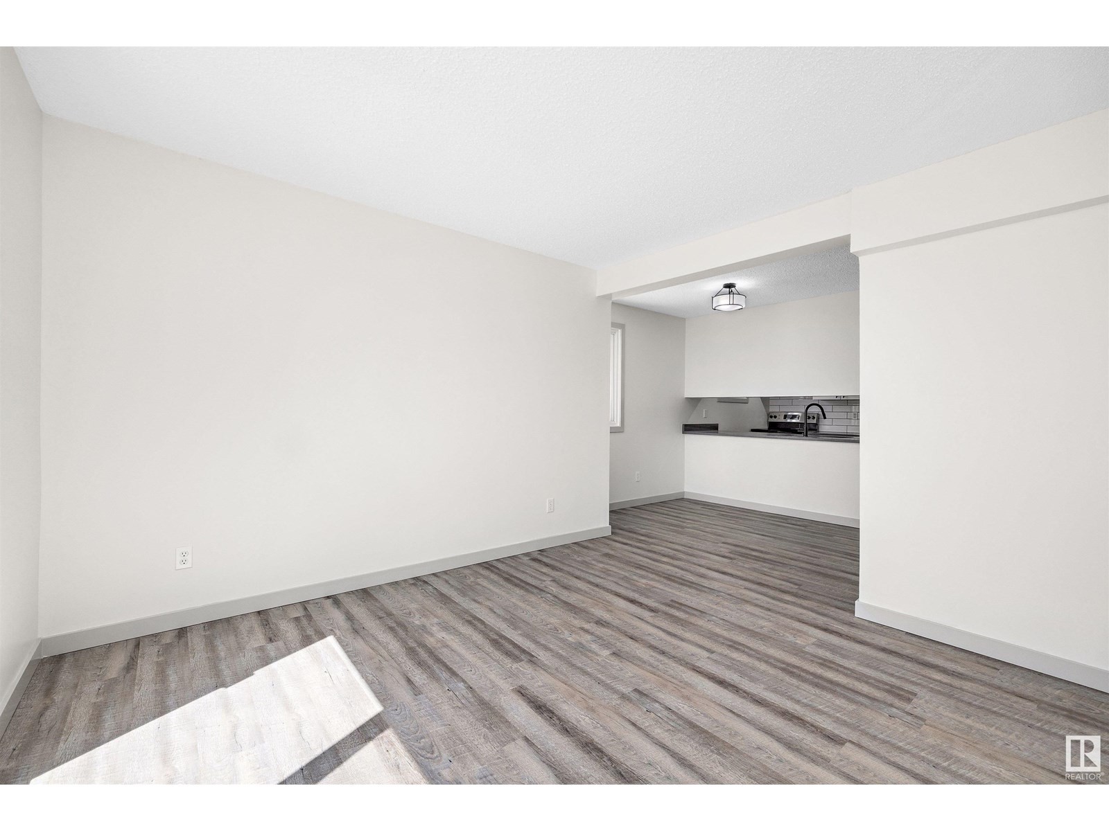 












189 LANCASTER TC NW

,
Edmonton,




Alberta
T5X5T2

