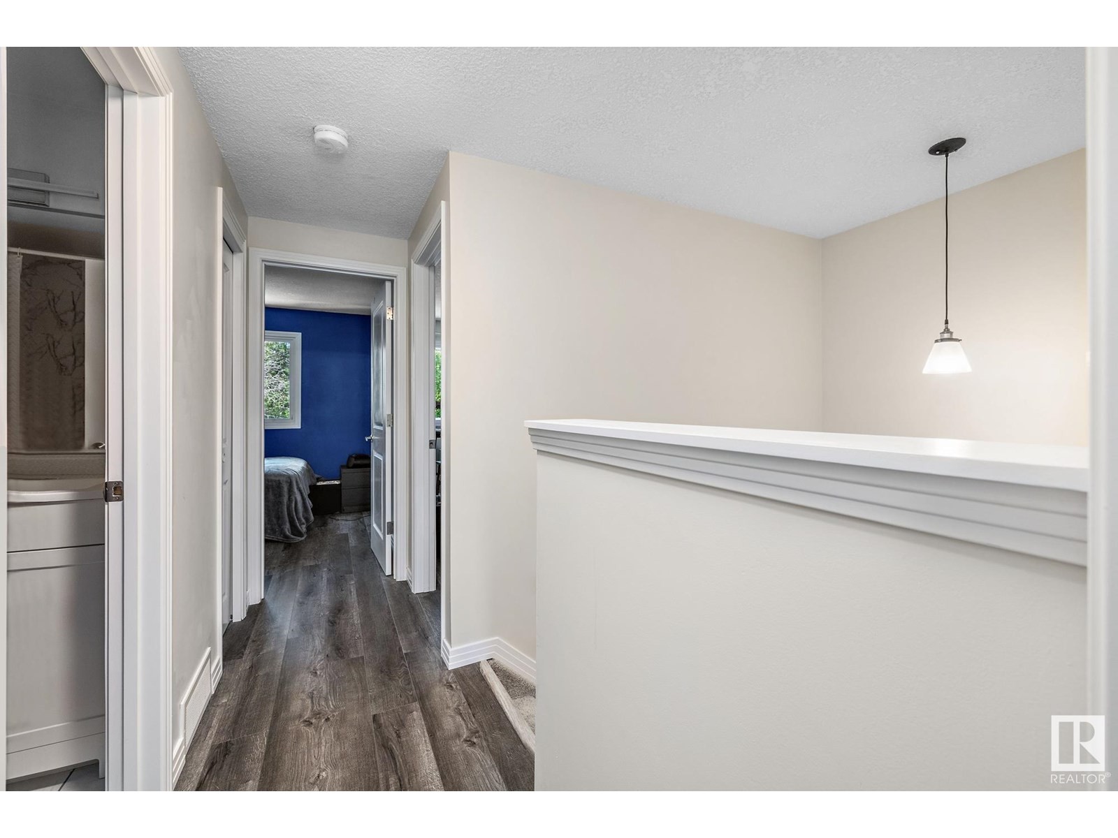 












4 WAVERLY DR

,
St. Albert,




Alberta
T8N3N4

