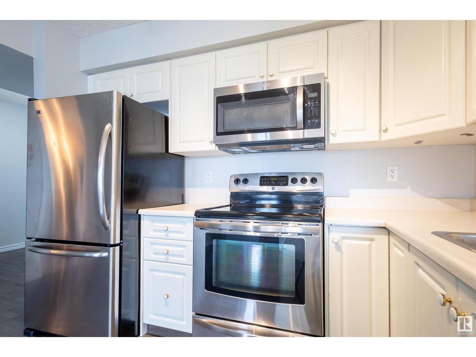 












#1101 10649 SASKATCHEWAN DR NW

,
Edmonton,




Alberta
T6E6S8

