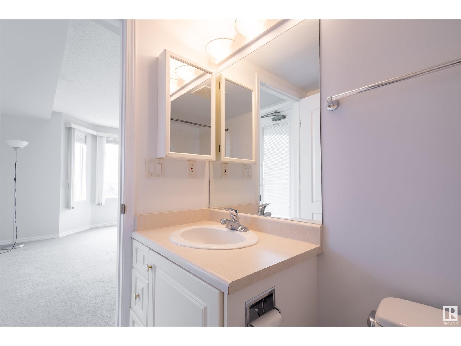 












#1101 10649 SASKATCHEWAN DR NW

,
Edmonton,




Alberta
T6E6S8


