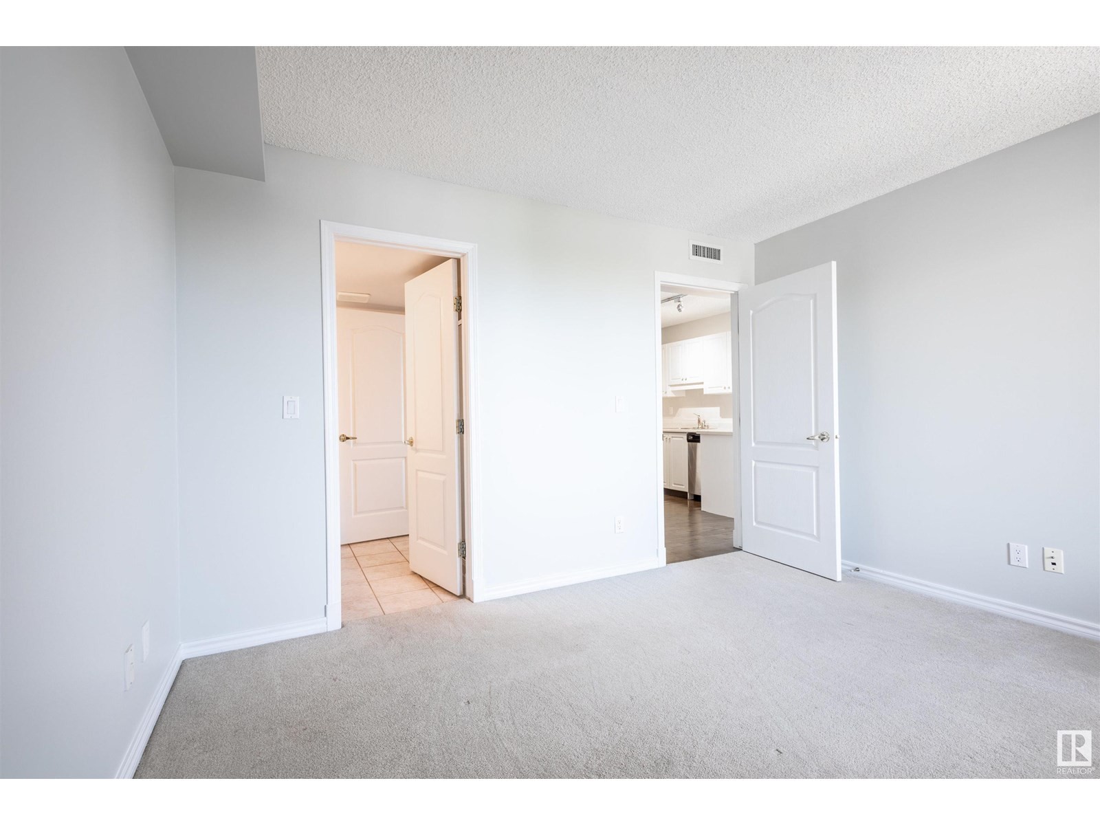 












#1101 10649 SASKATCHEWAN DR NW

,
Edmonton,




Alberta
T6E6S8

