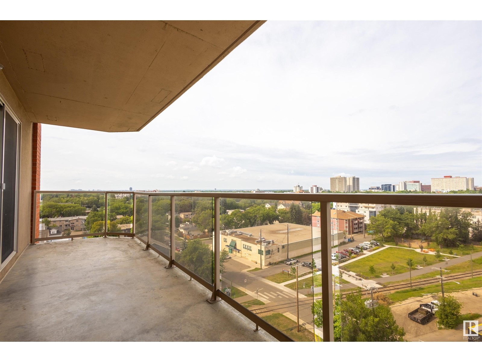 












#1101 10649 SASKATCHEWAN DR NW

,
Edmonton,




Alberta
T6E6S8

