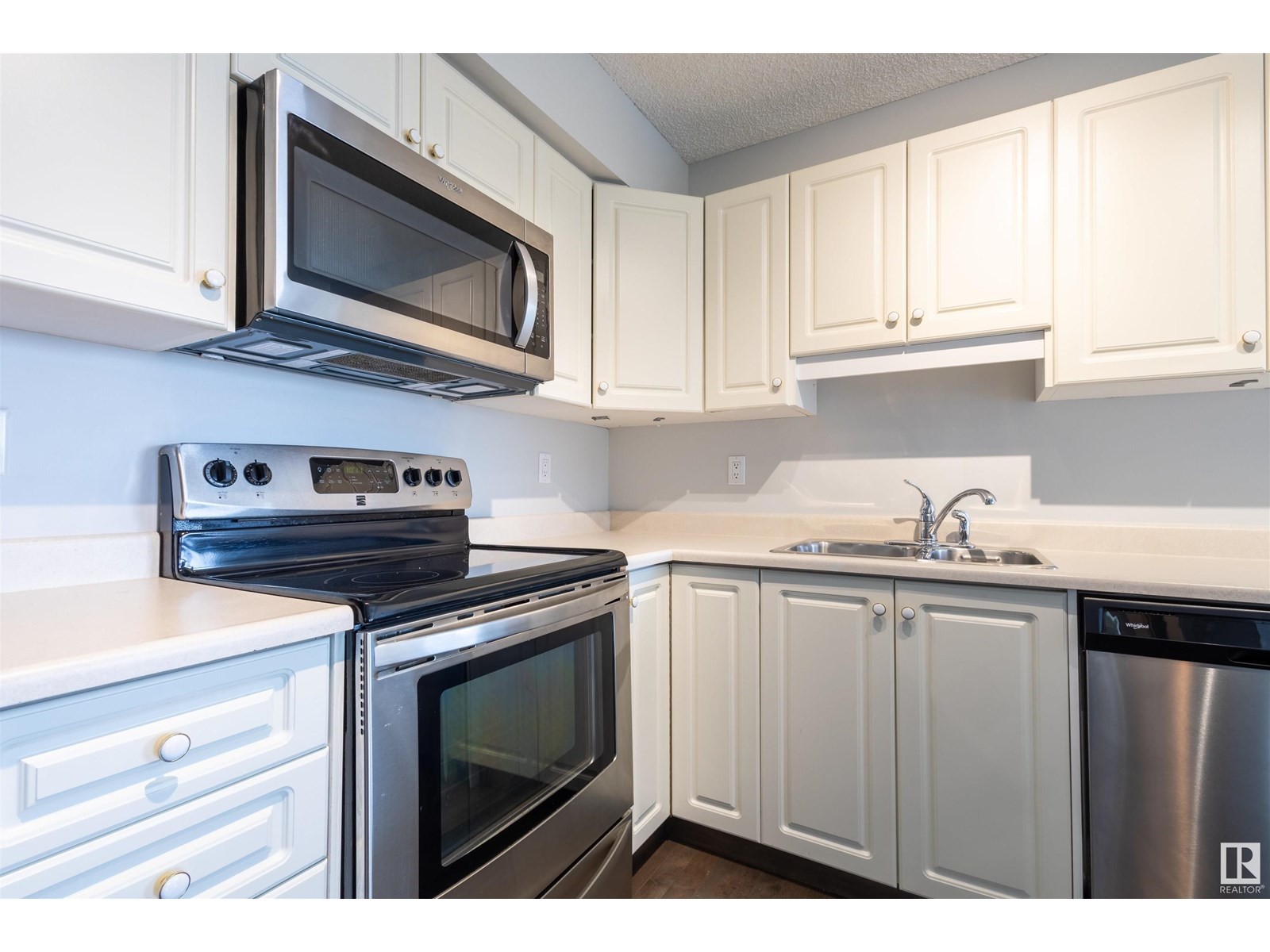 












#1101 10649 SASKATCHEWAN DR NW

,
Edmonton,




Alberta
T6E6S8

