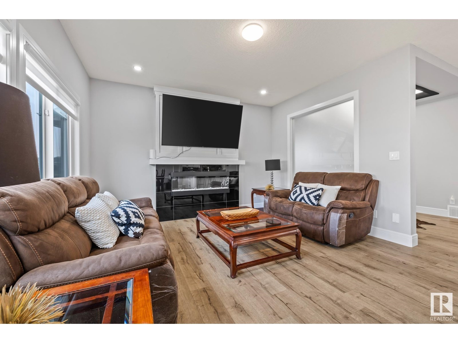 












318 WEST HAVEN DR

,
Leduc,




Alberta
T9E1B6

