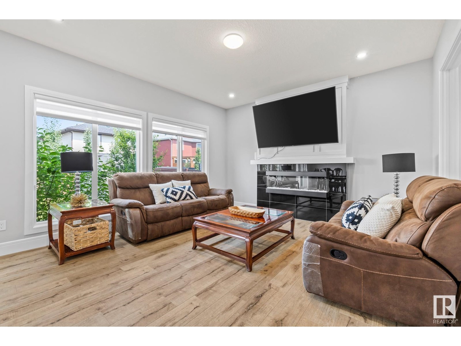 












318 WEST HAVEN DR

,
Leduc,




Alberta
T9E1B6

