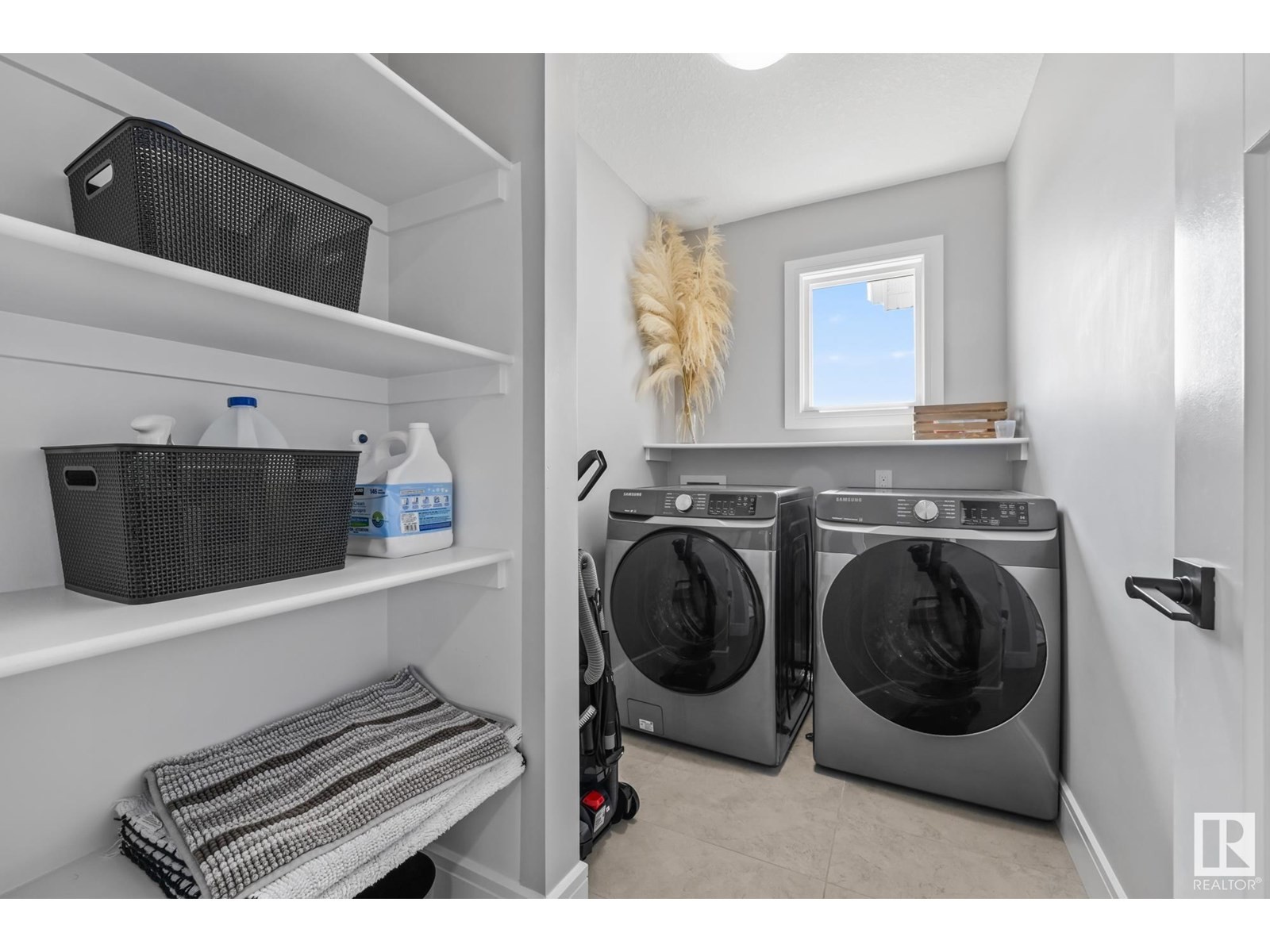 












318 WEST HAVEN DR

,
Leduc,




Alberta
T9E1B6

