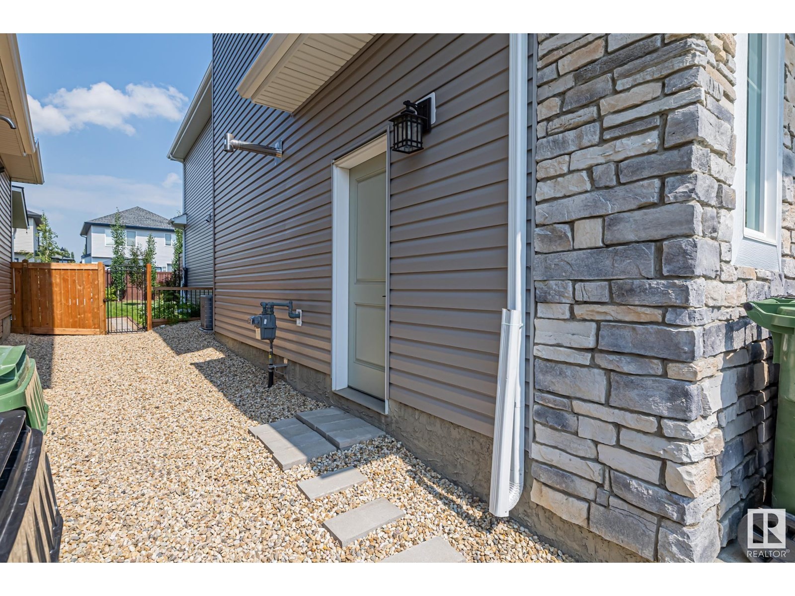 












318 WEST HAVEN DR

,
Leduc,




Alberta
T9E1B6

