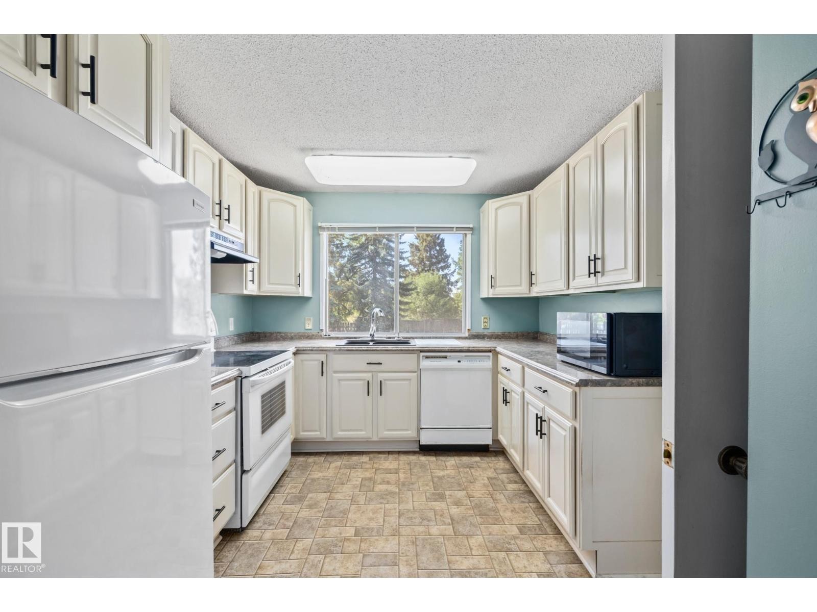 












66 GREER CR

,
St. Albert,




Alberta
T8N1T8

