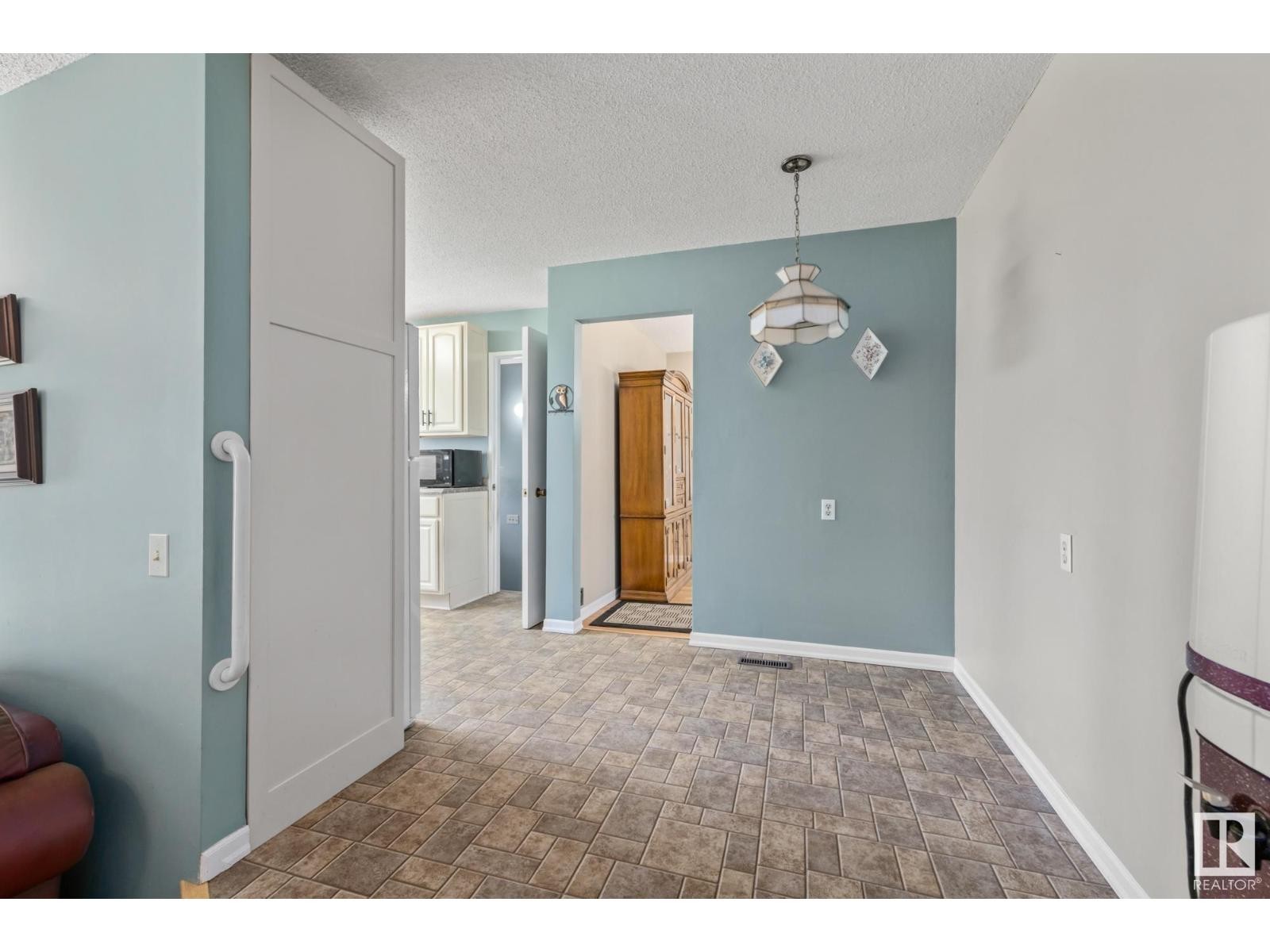 












66 GREER CR

,
St. Albert,




Alberta
T8N1T8

