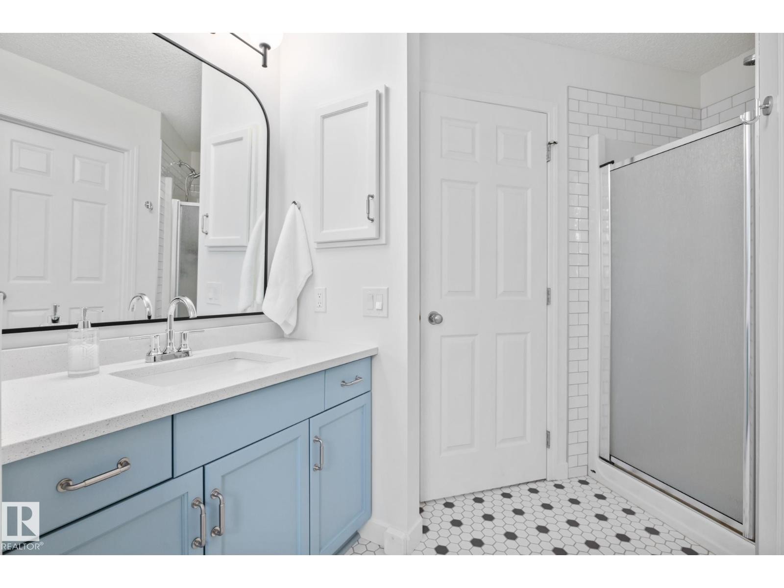 












121 HAYWARD CR NW

,
Edmonton,




Alberta
T6R3G3

