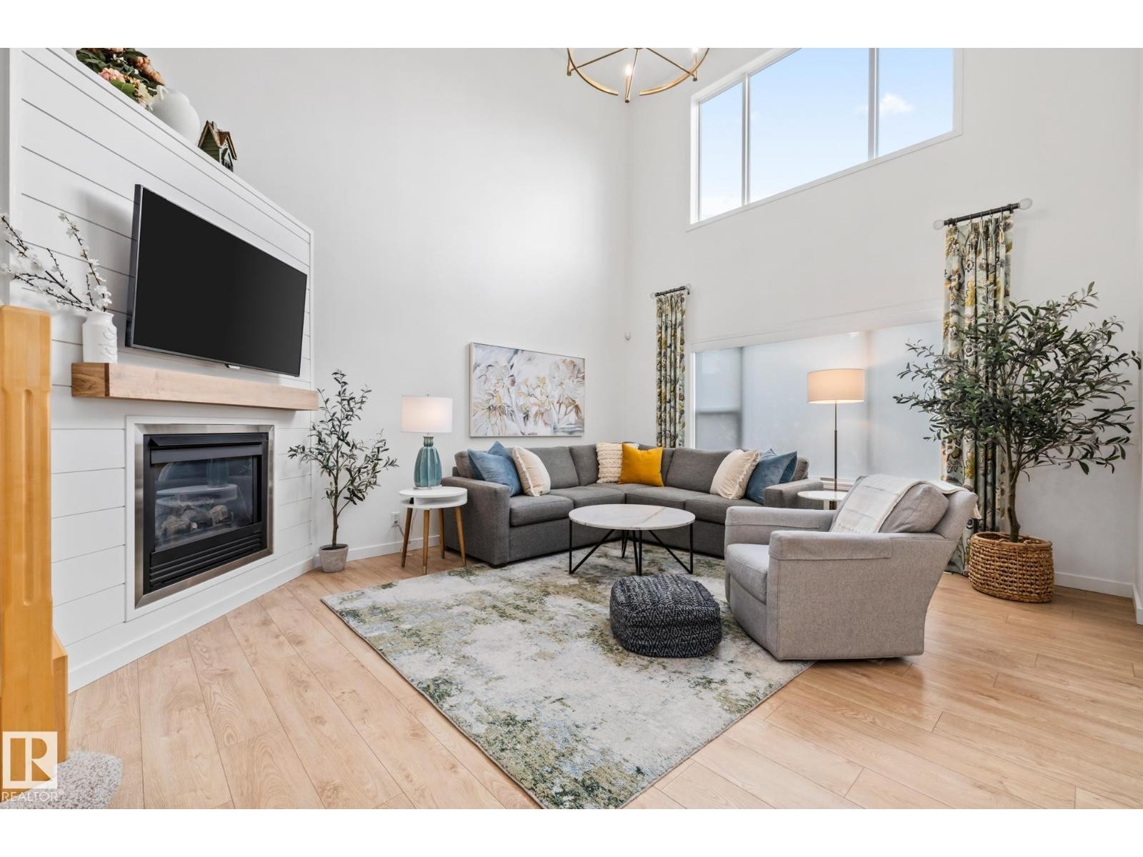 












121 HAYWARD CR NW

,
Edmonton,




Alberta
T6R3G3

