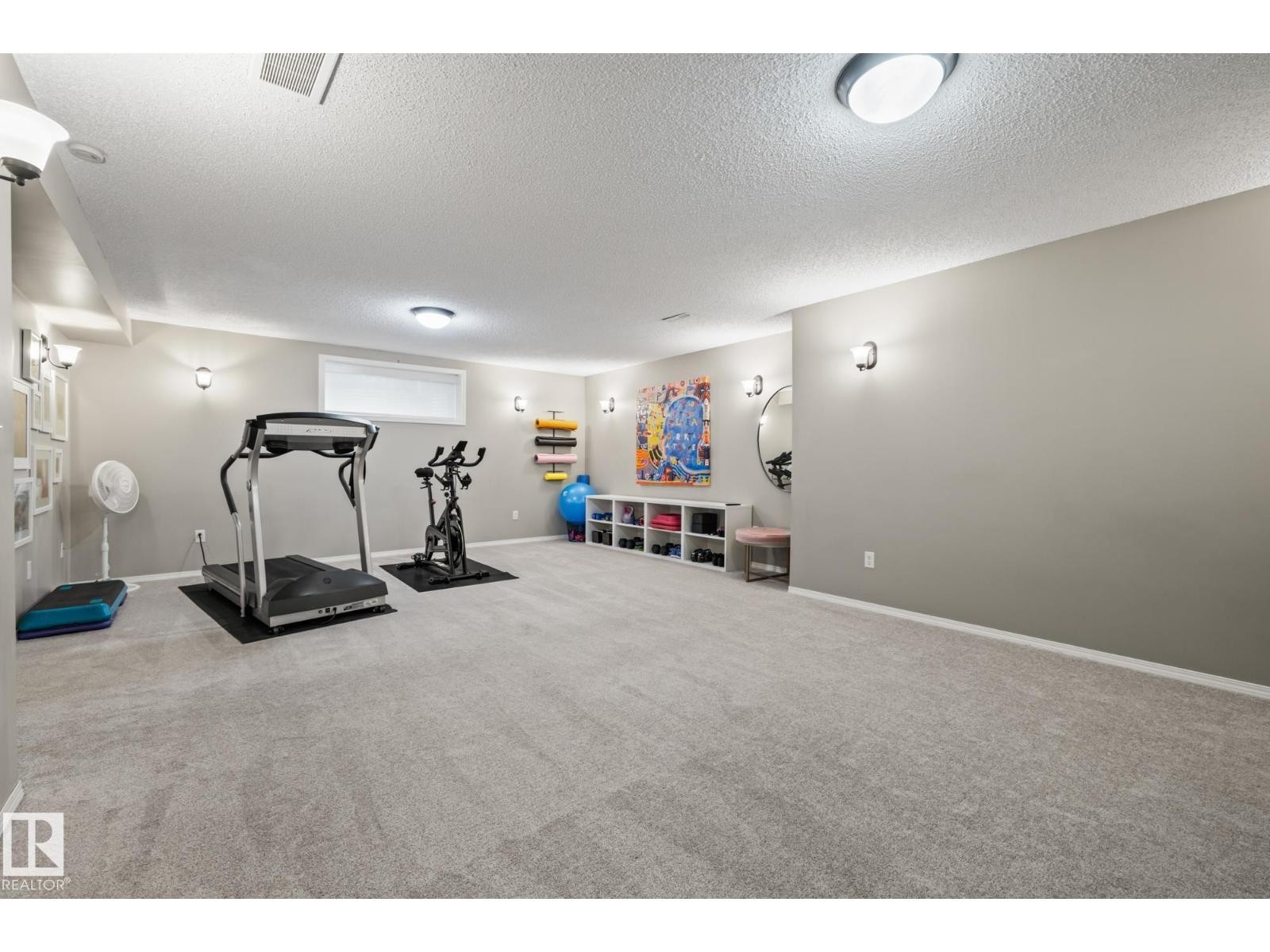












121 HAYWARD CR NW

,
Edmonton,




Alberta
T6R3G3

